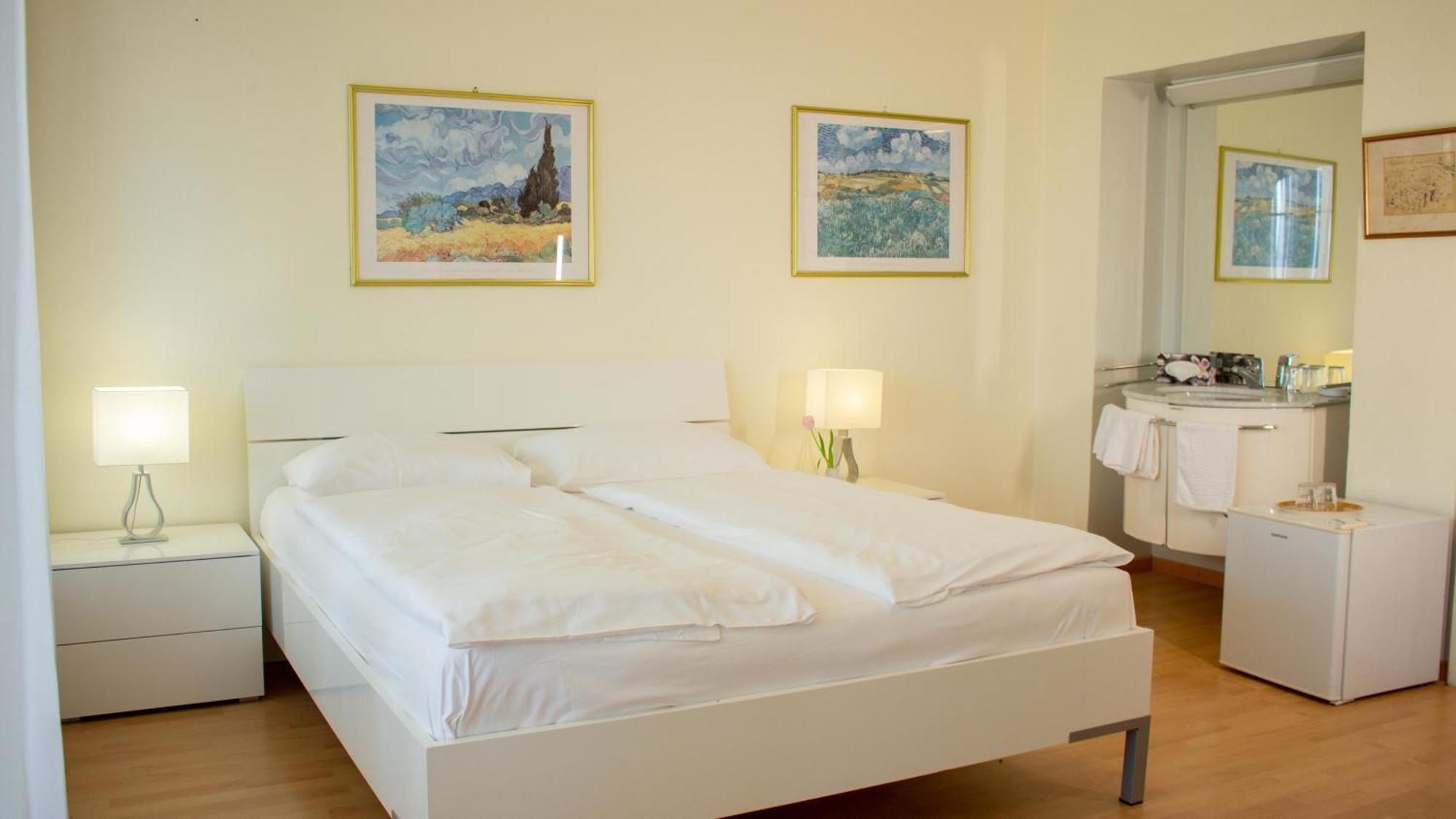 Doppelzimmer mit Balkon