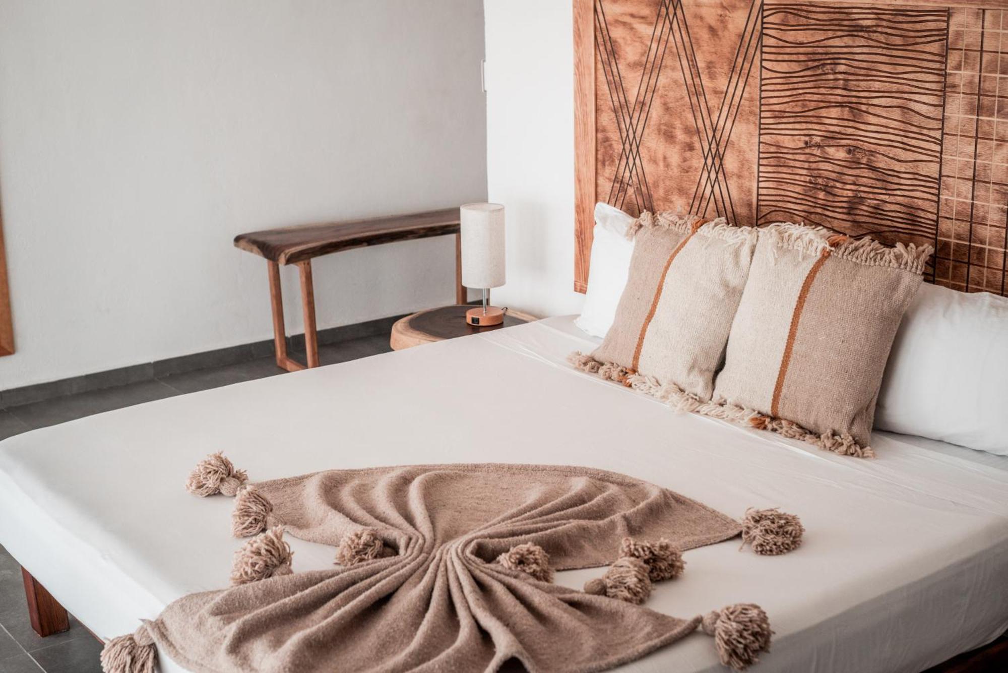 Doppelzimmer mit Balkon und Meerblick