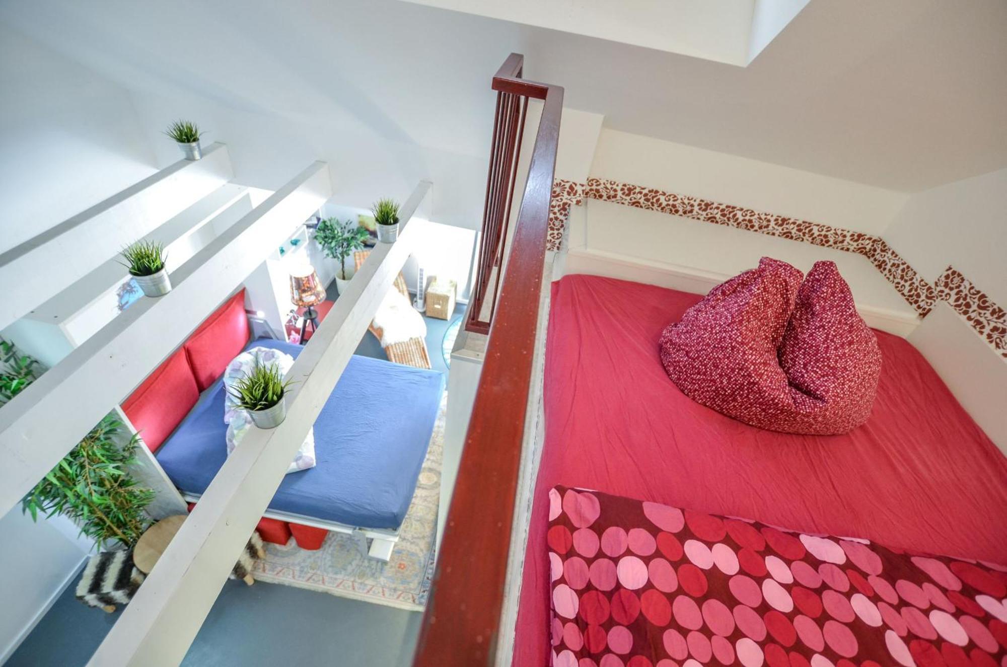 Apartment mit Balkon