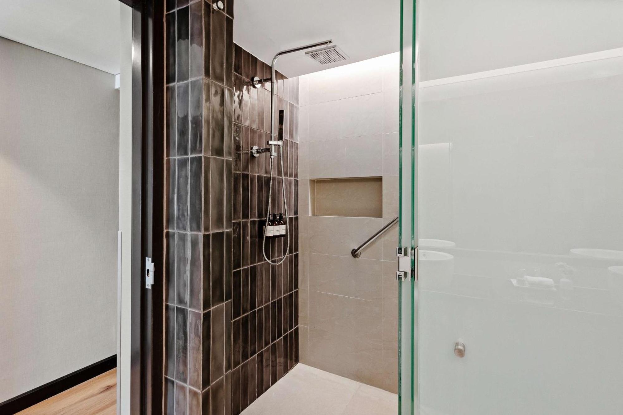 Superior Room – 2 Double Beds
