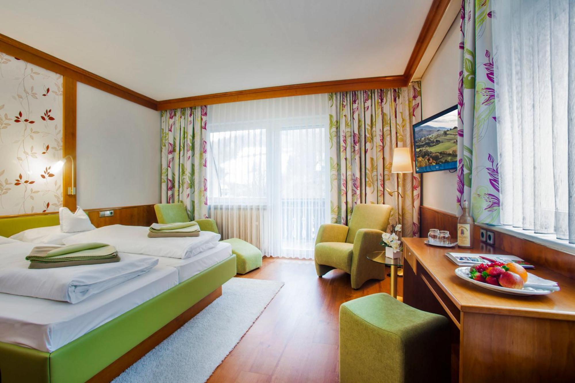Standard Doppelzimmer mit Balkon