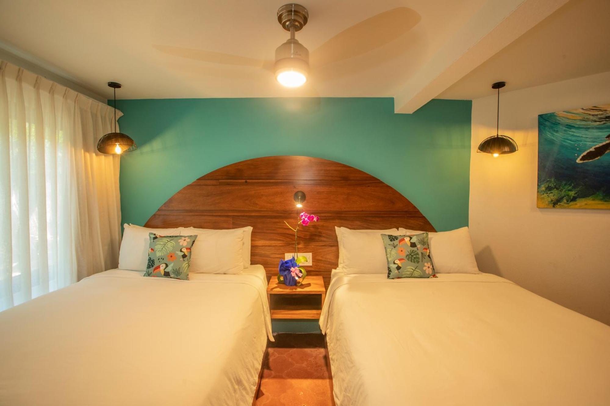 Zimmer mit 2 Queensize-Betten