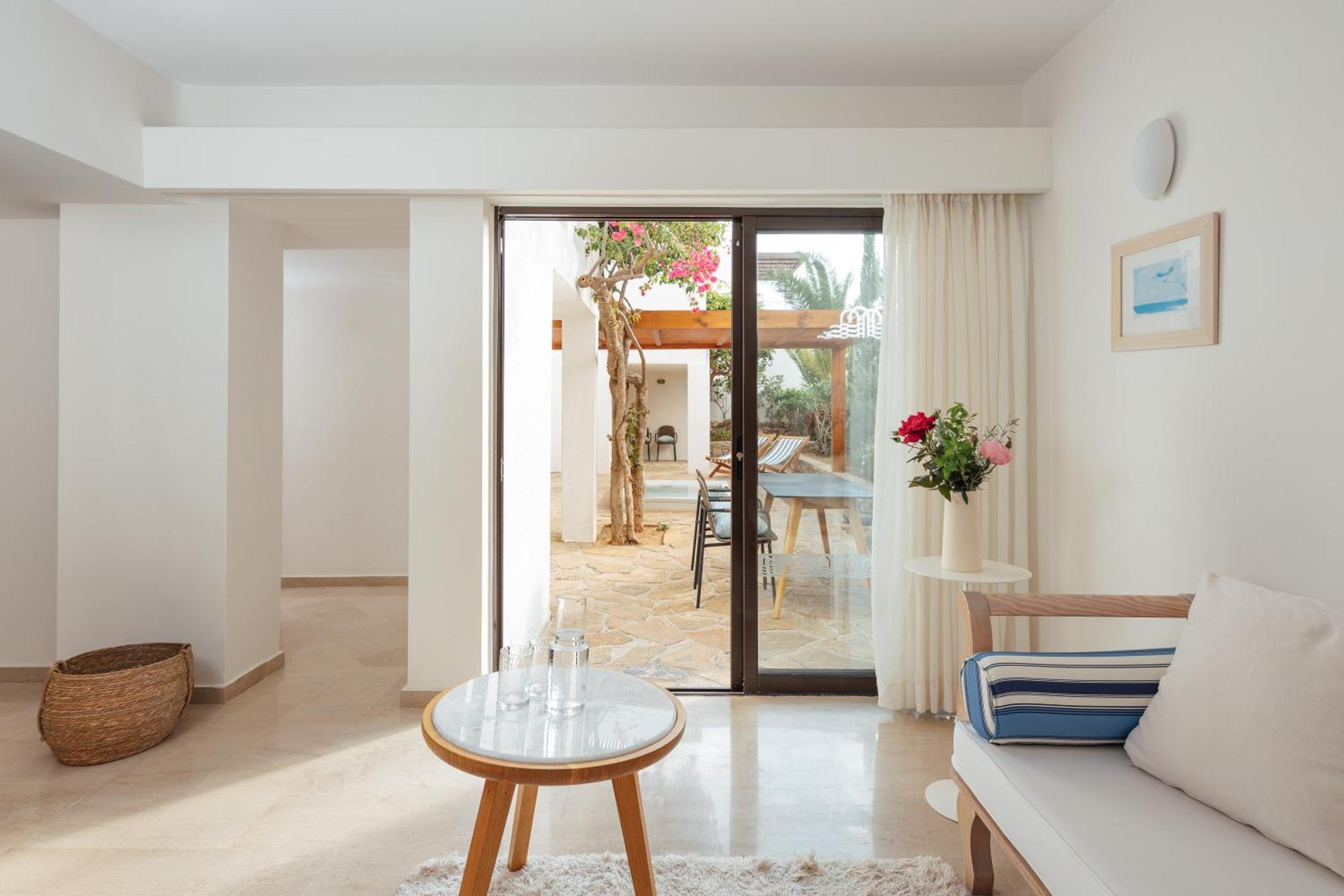 Familiensuite mit 2 Schlafzimmern, Whirlpool im Freien und Gartenblick