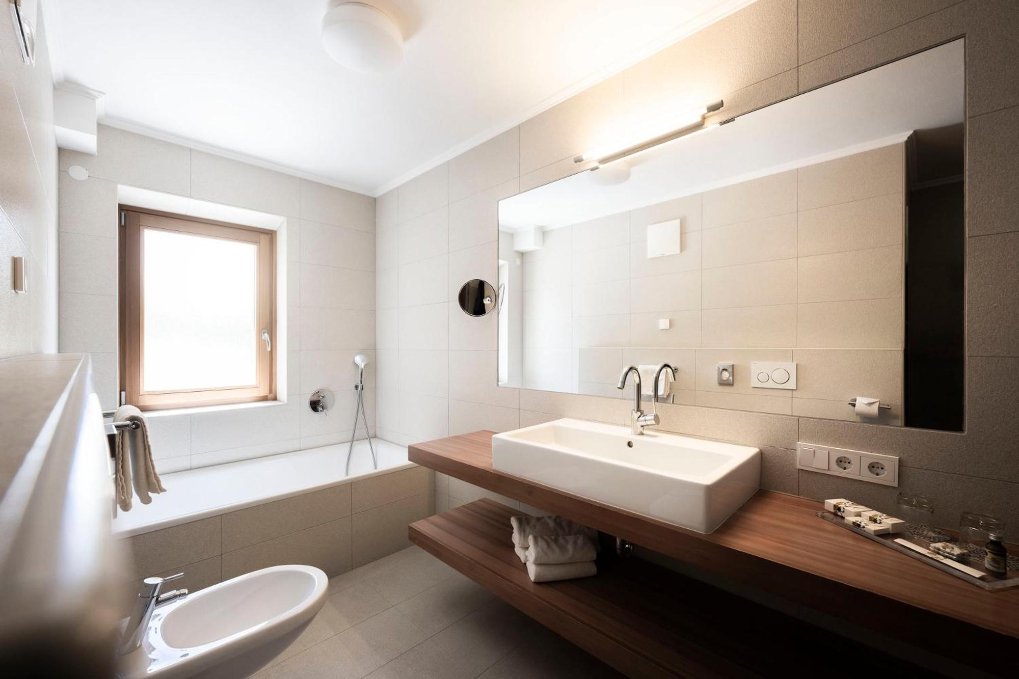 Comfort Doppelzimmer mit Balkon und Talblick