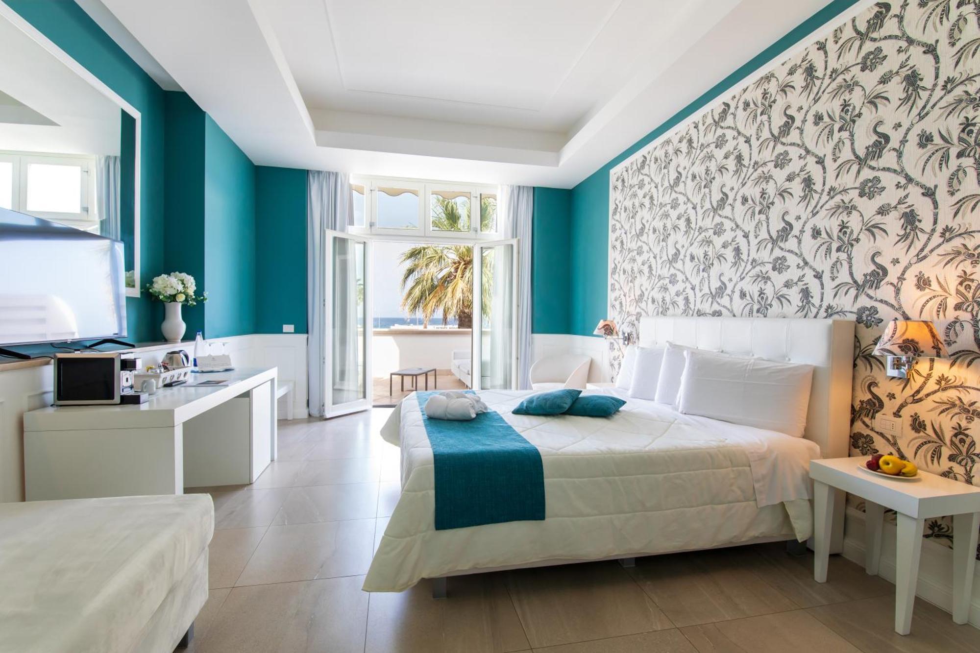 Suite mit Kingsize-Bett und Meerblick