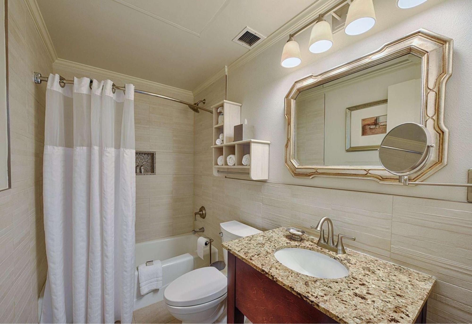 Queen Room Two Queen Beds City View