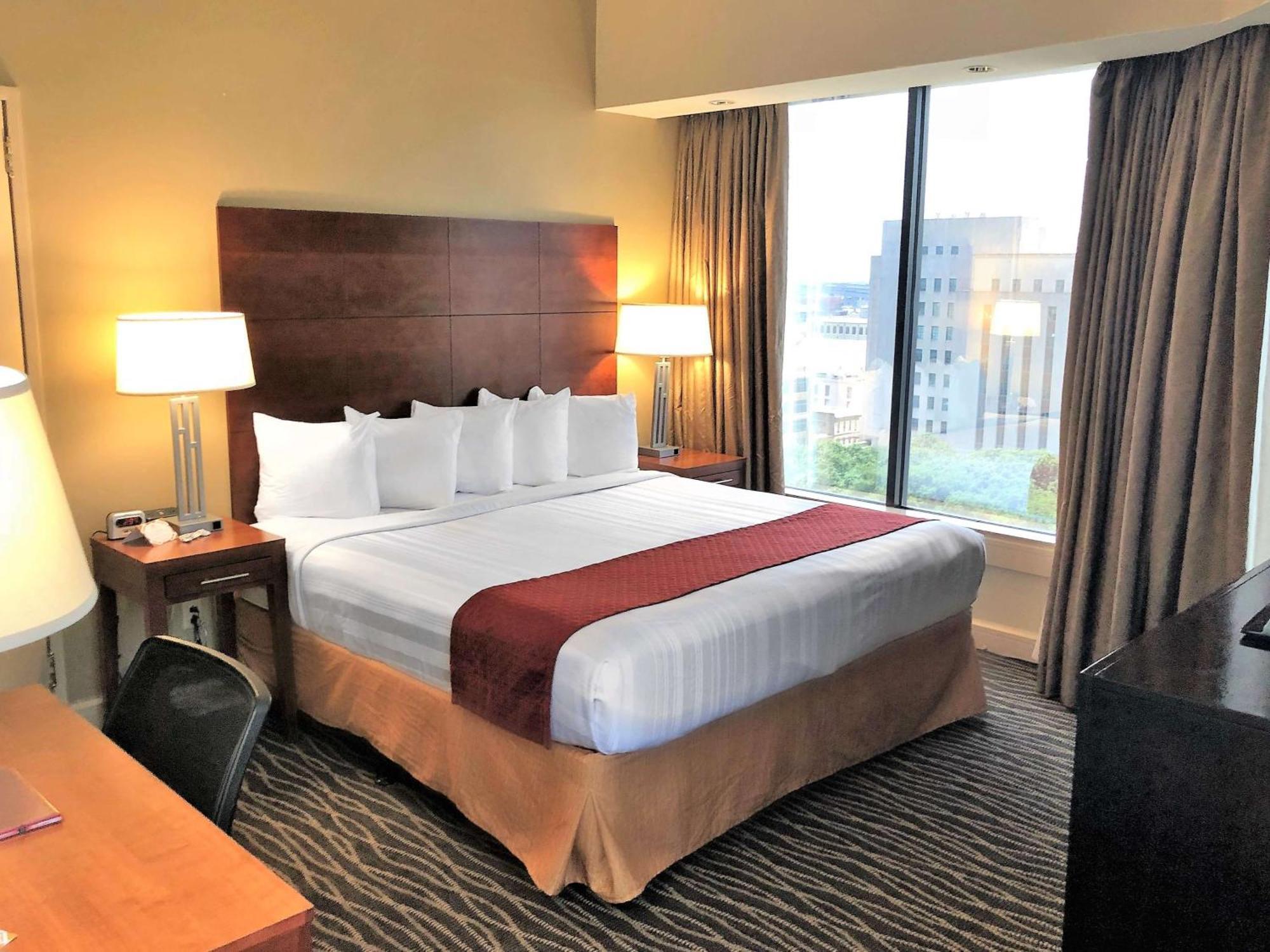 Corner King Room Sofa Bed City View