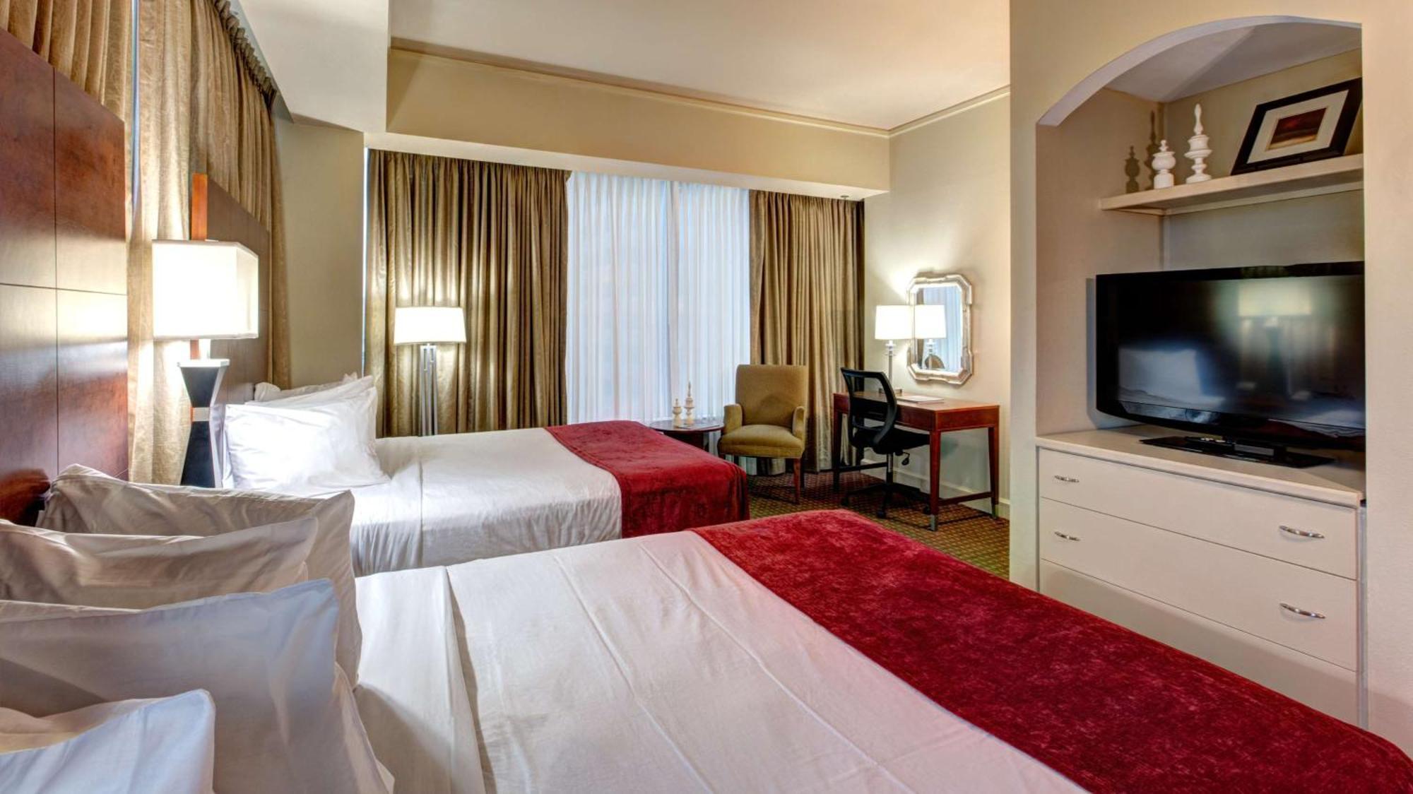 Queen Room Two Queen Beds City View