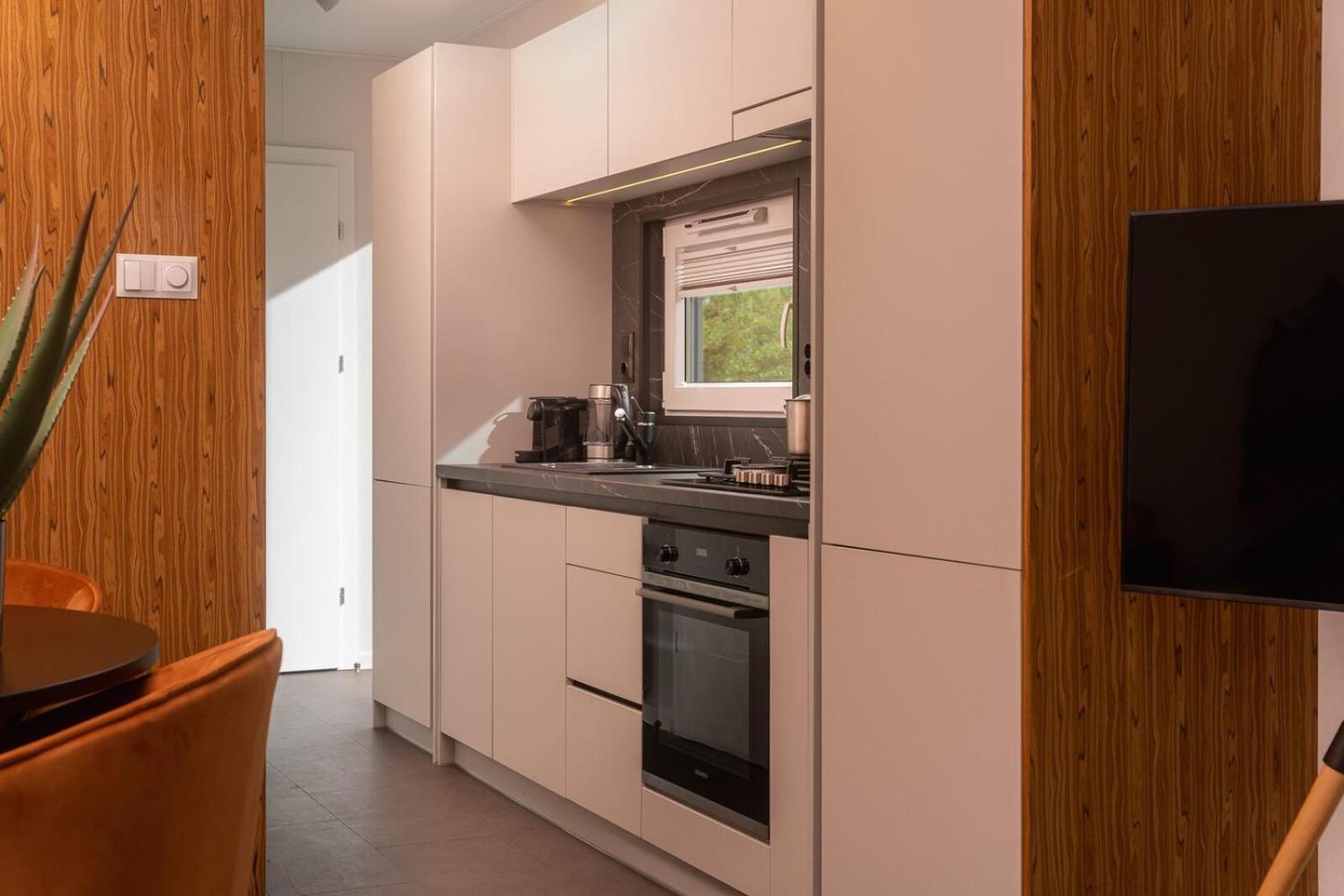 Apartment mit Balkon