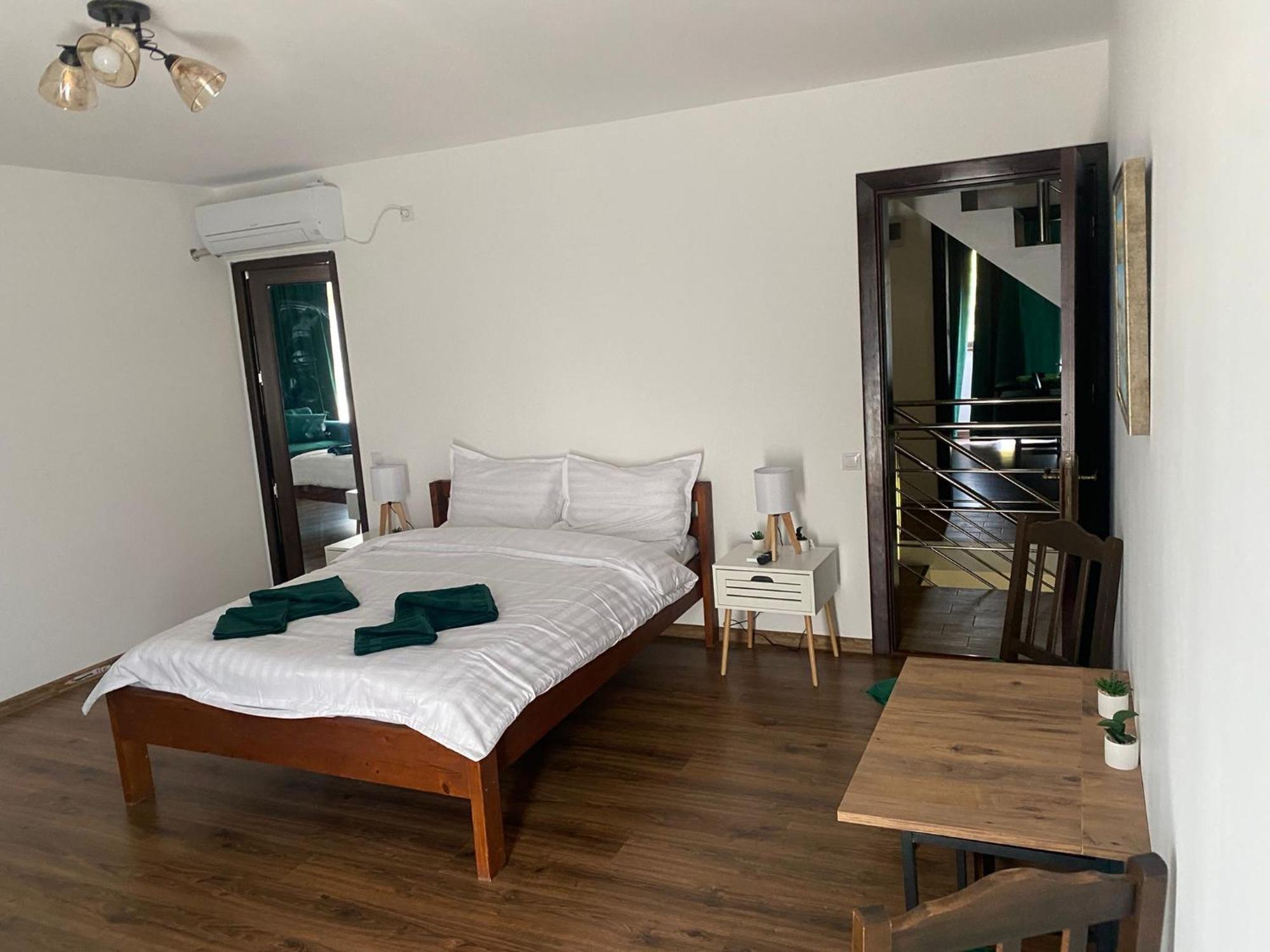 Doppelzimmer mit Balkon