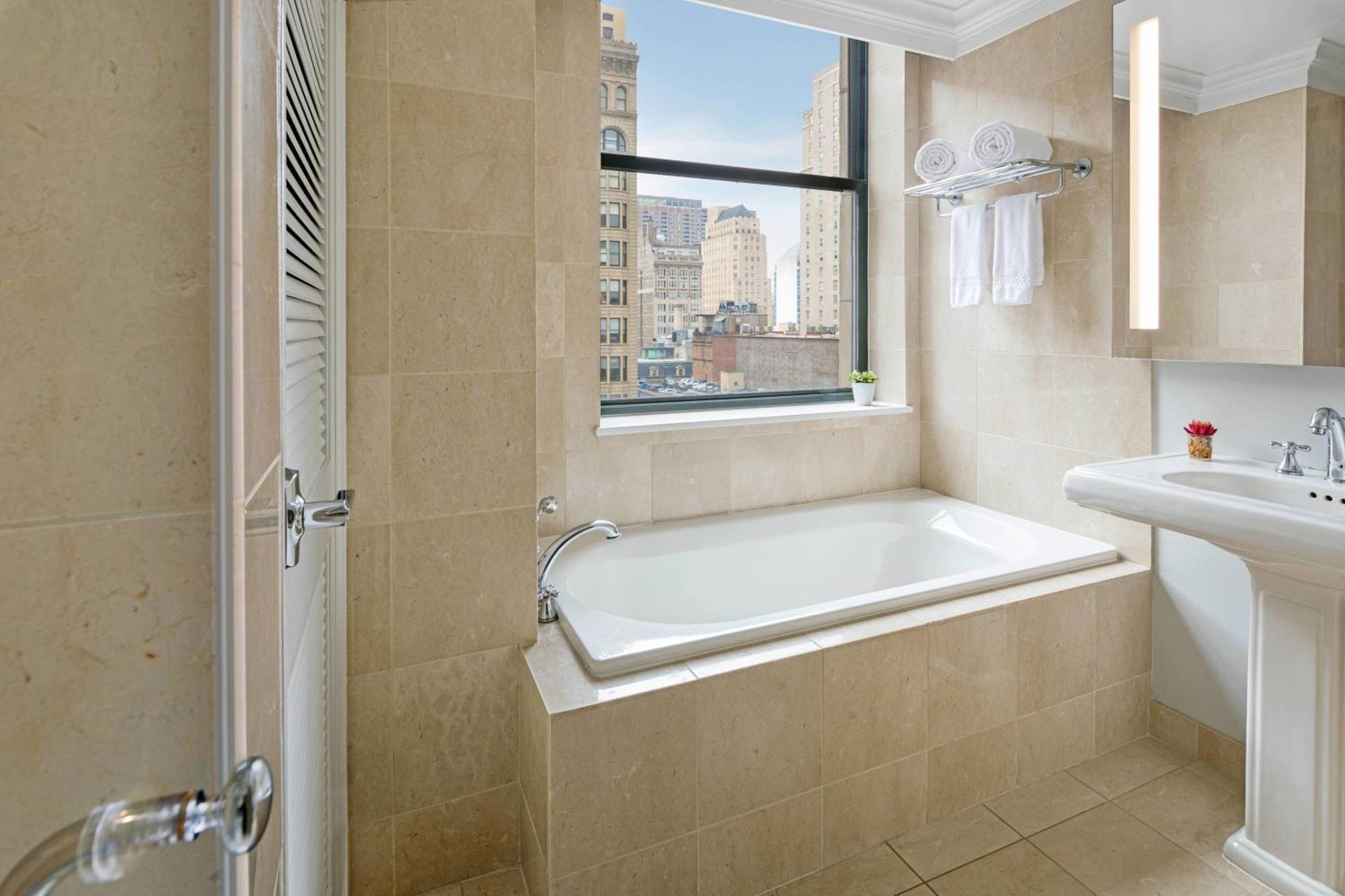 Suite mit 1 Schlafzimmer und 1 Kingsize-Bett auf der unteren Etage
