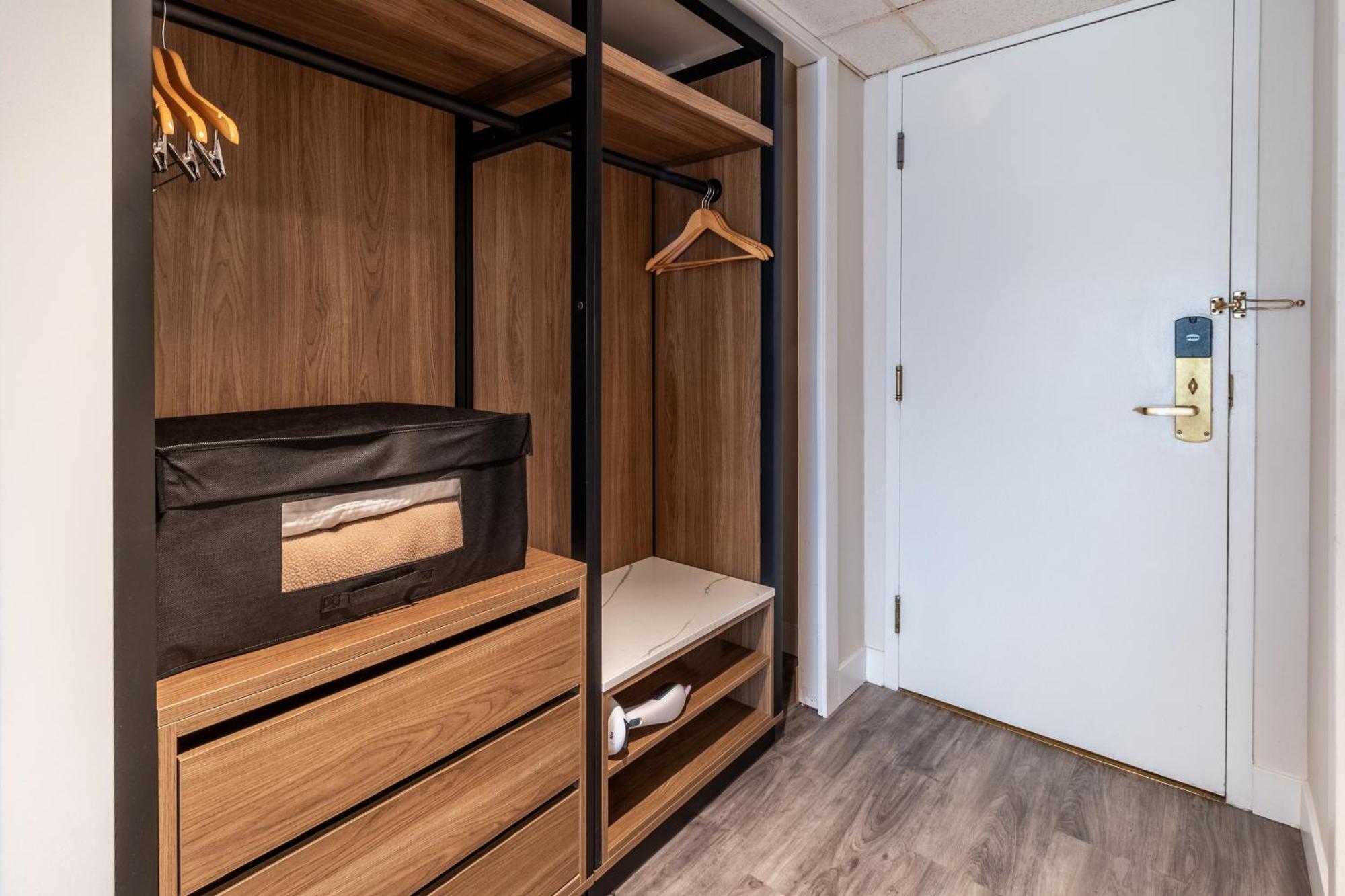 2 Queensize-Betten