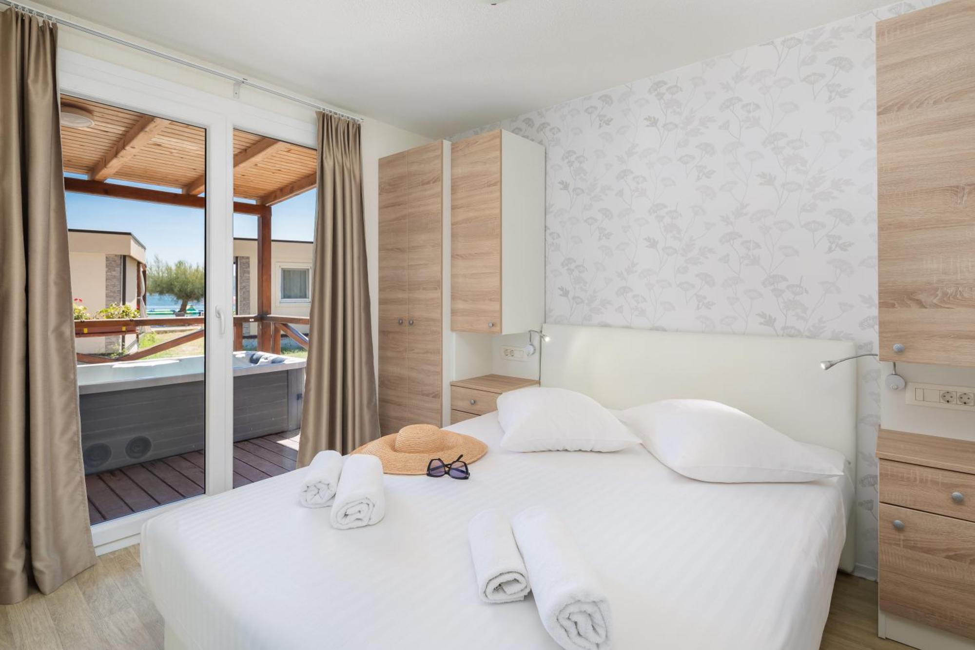 Mobilheim Relax Premium mit Whirlpool