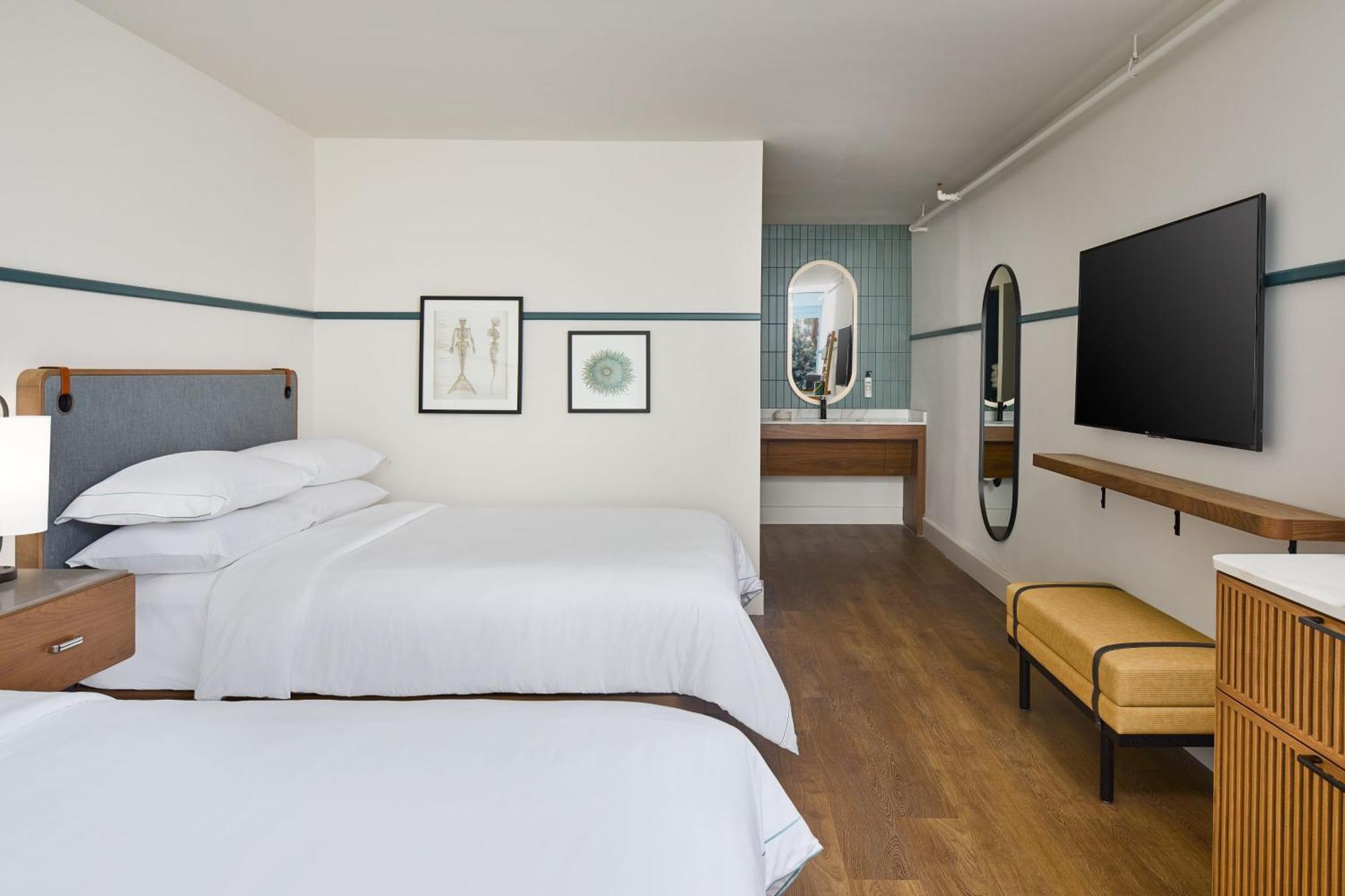 Queen Room Two Queen Beds Garden View