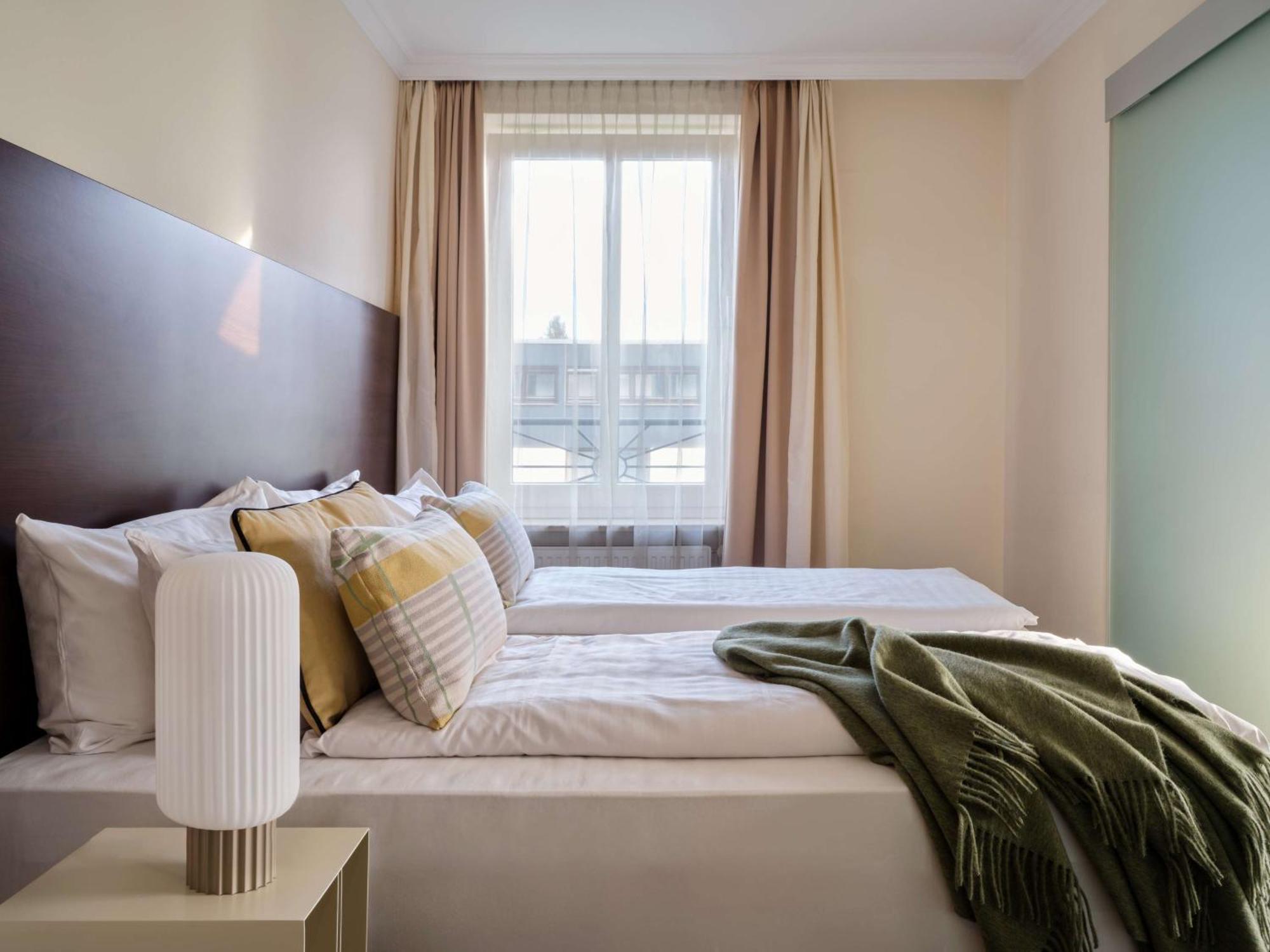 Signature Suite