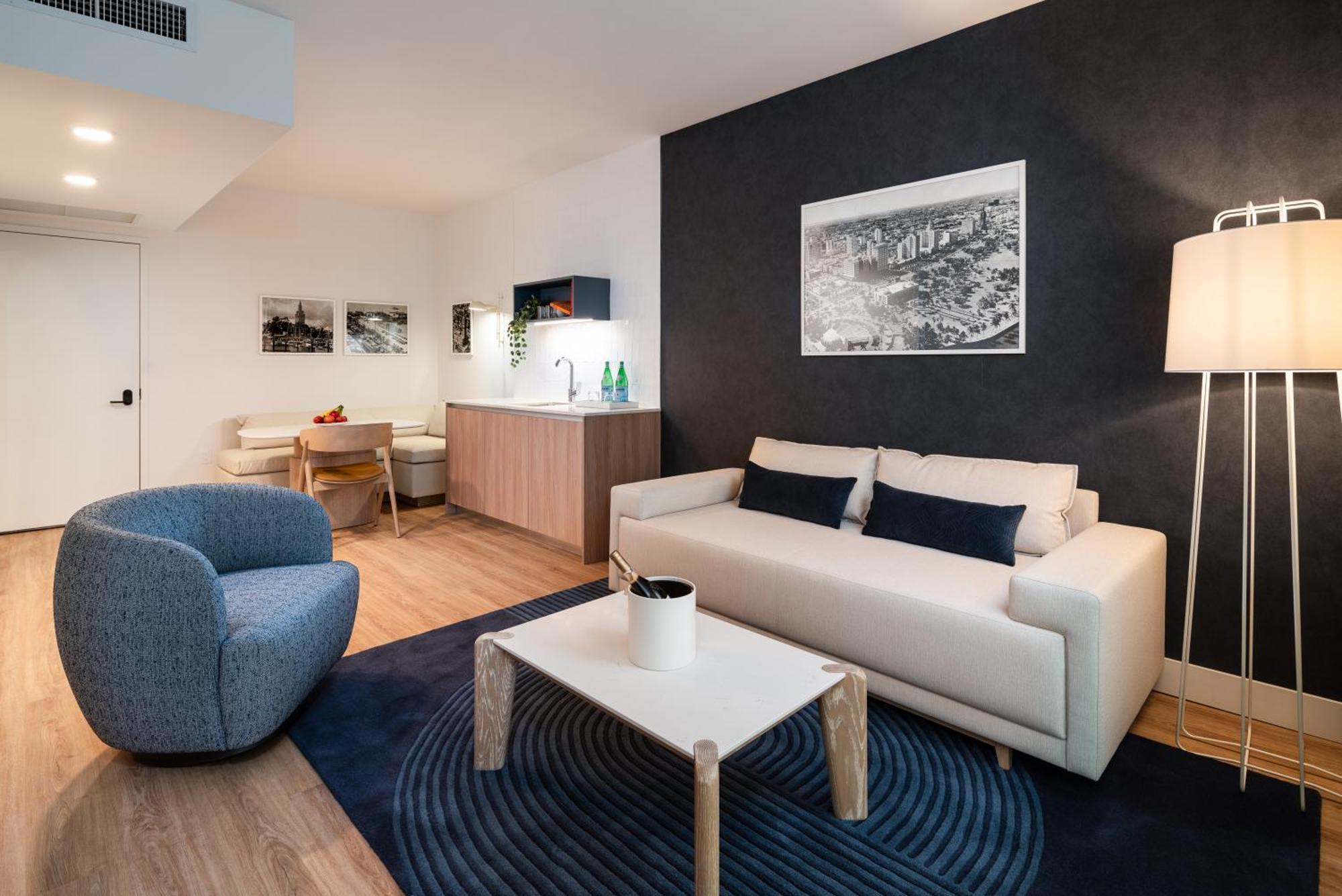 Suite mit 2 Schlafzimmern mit 3 Betten und Stadtblick