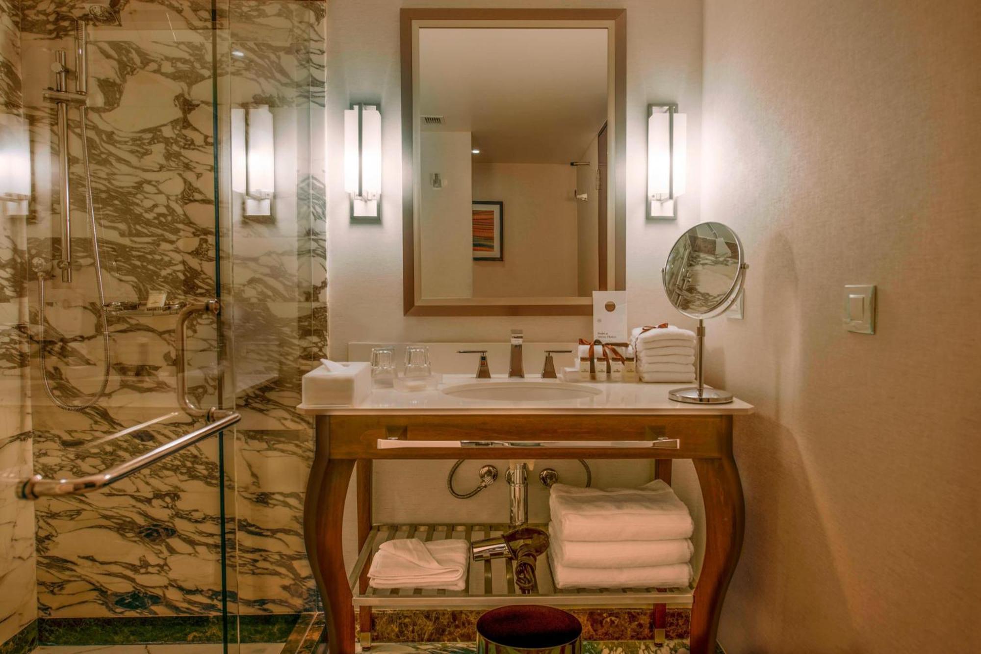 Business Deluxe Zimmer mit 1 Kingsize-Bett und Blick auf die Straße Reforma