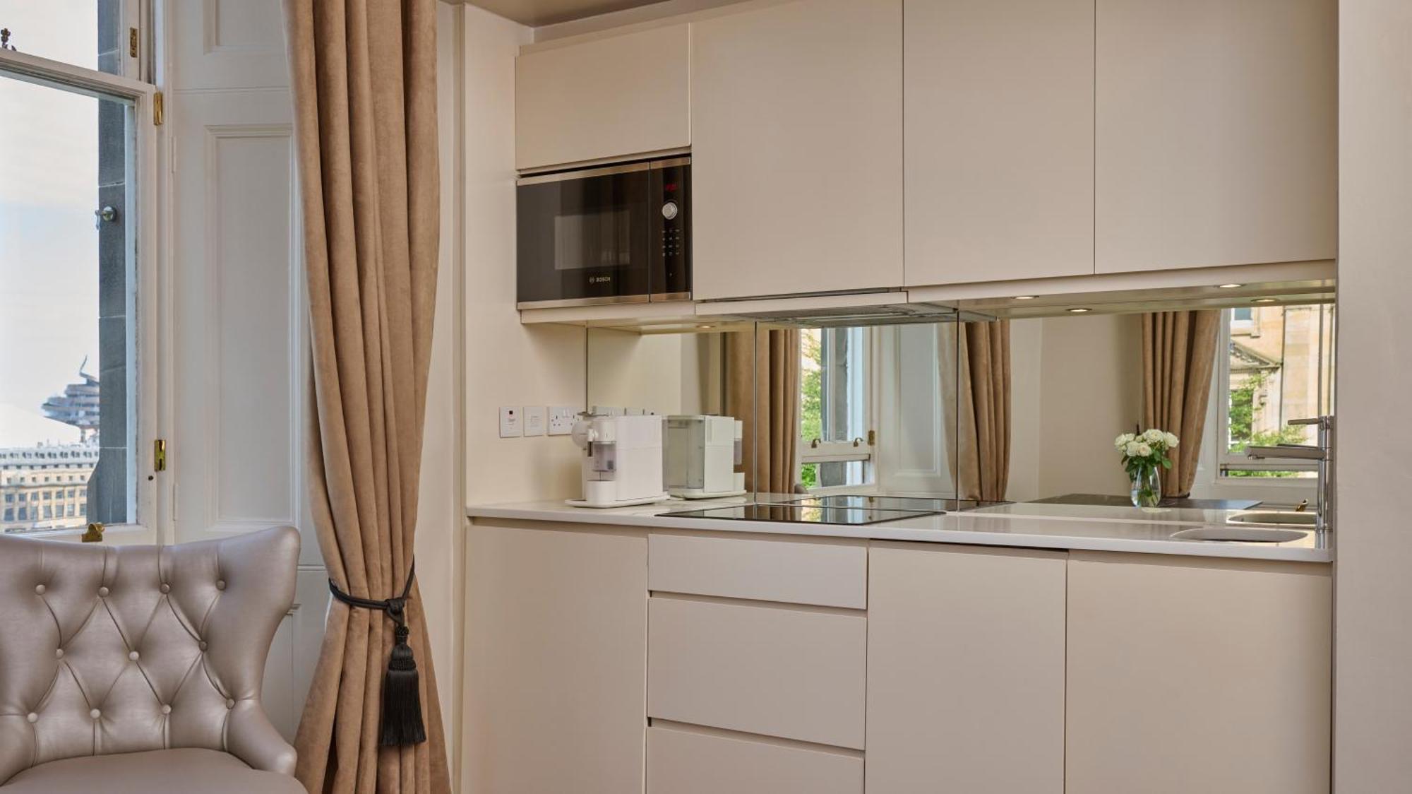 Premier Unterkunft mit 1 Schlafzimmer und Stadtblick