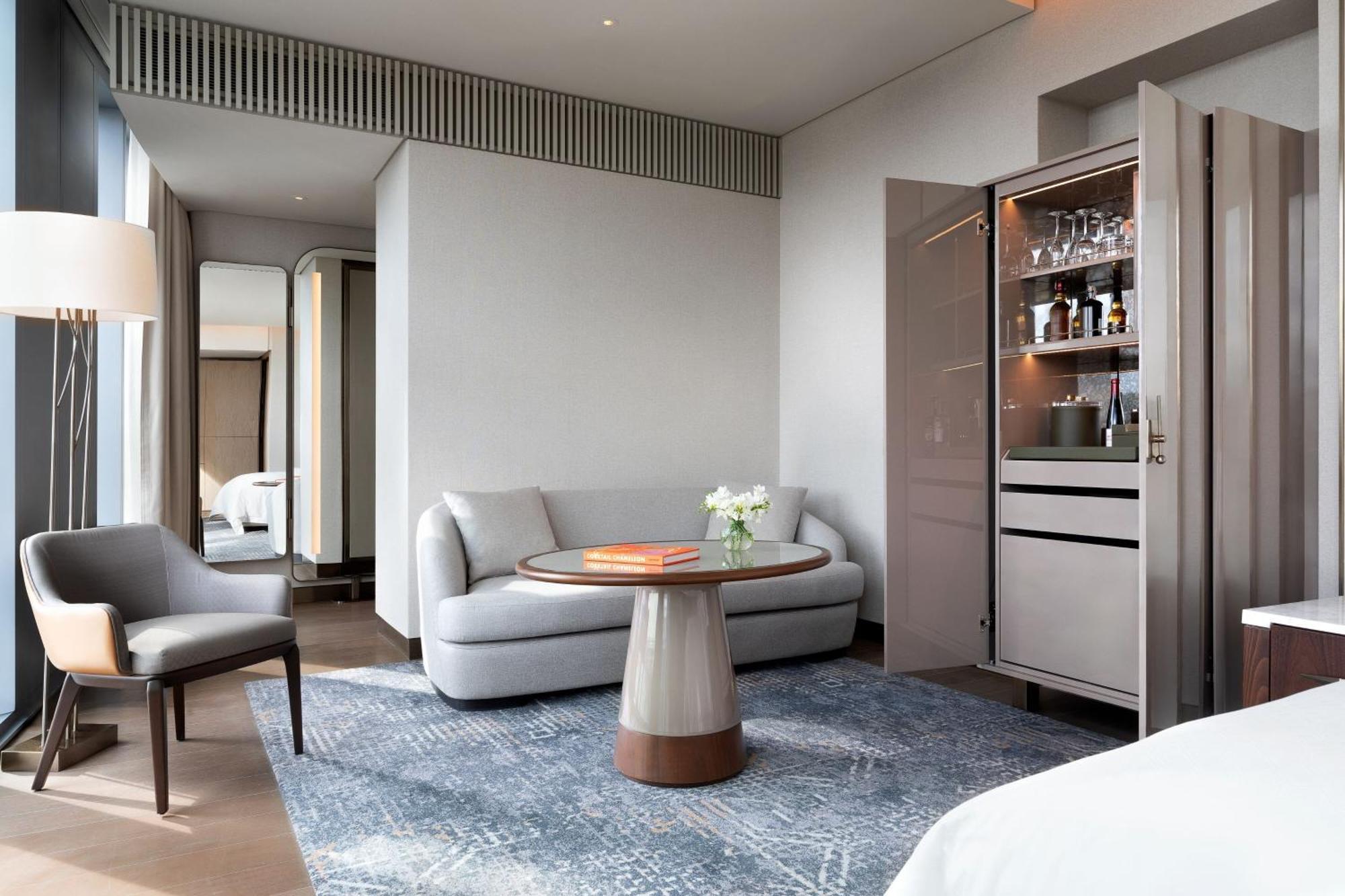 Grand Deluxe Zimmer St. Regis mit Kingsize-Bett