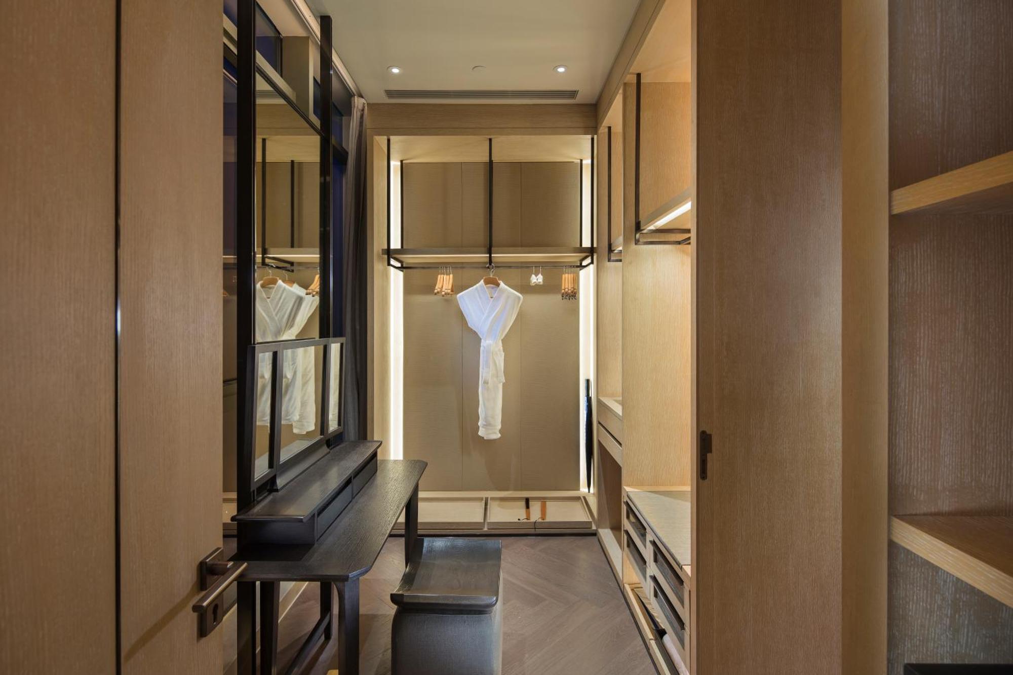 Penthouse mit 2 Schlafzimmern und Kingsize-Bett im Nanhai-Flügel