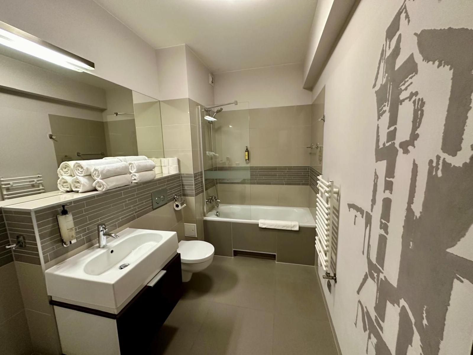 Suite Plus mit 2 Schlafzimmern – 4 Einzelbetten