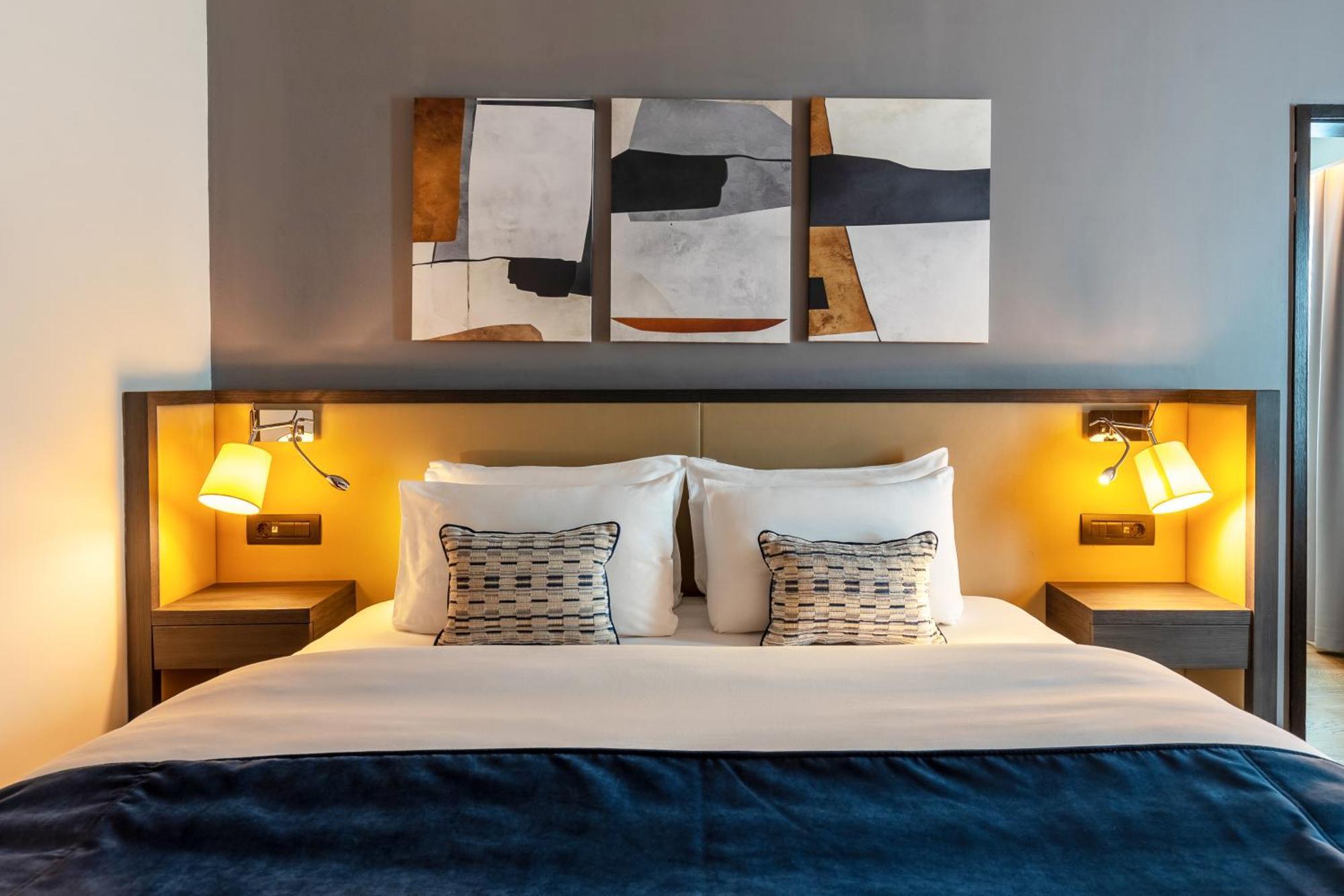 Standard Zimmer mit Kingsize-Bett und Minibar