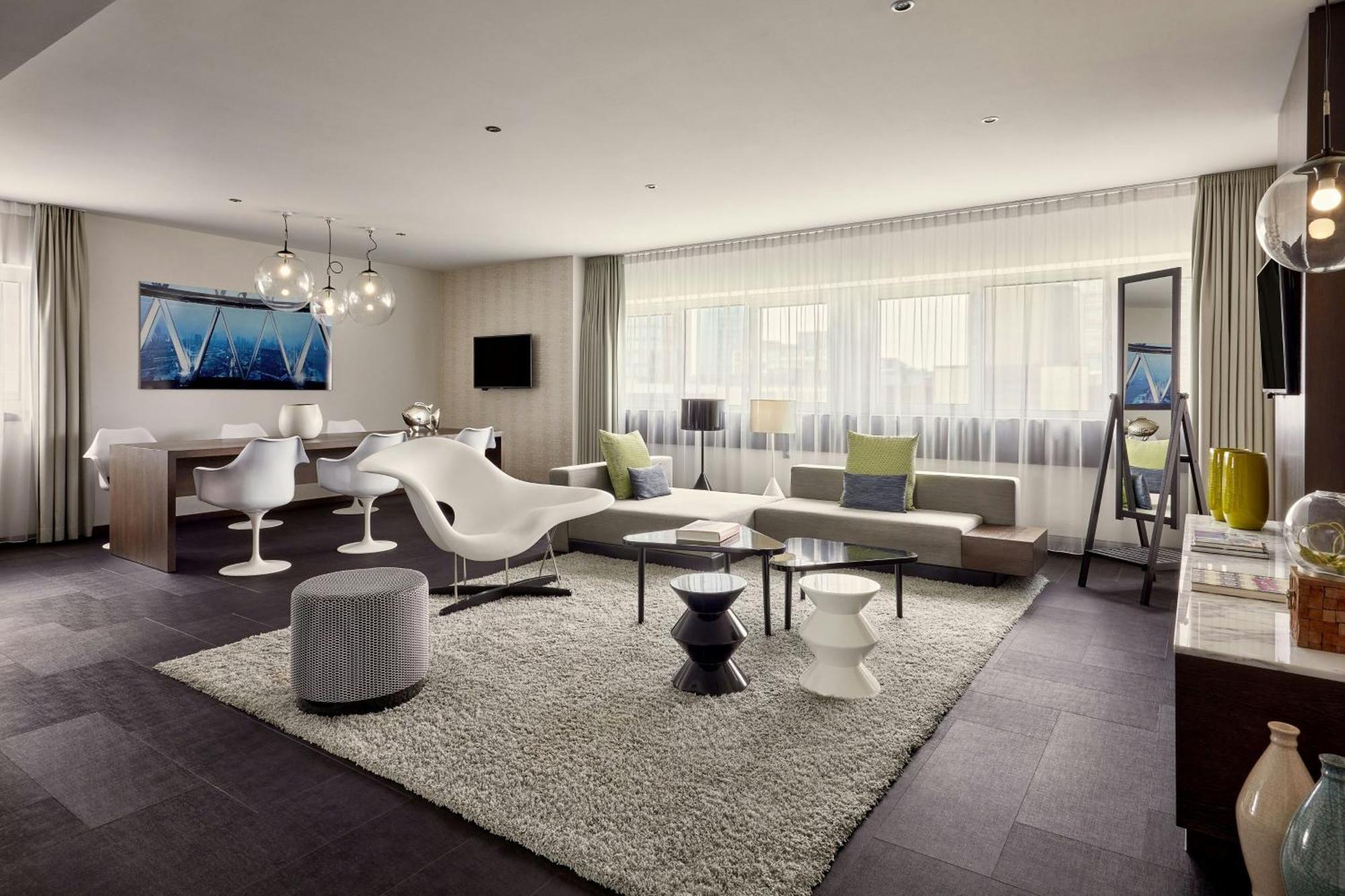 Skyline Suite
