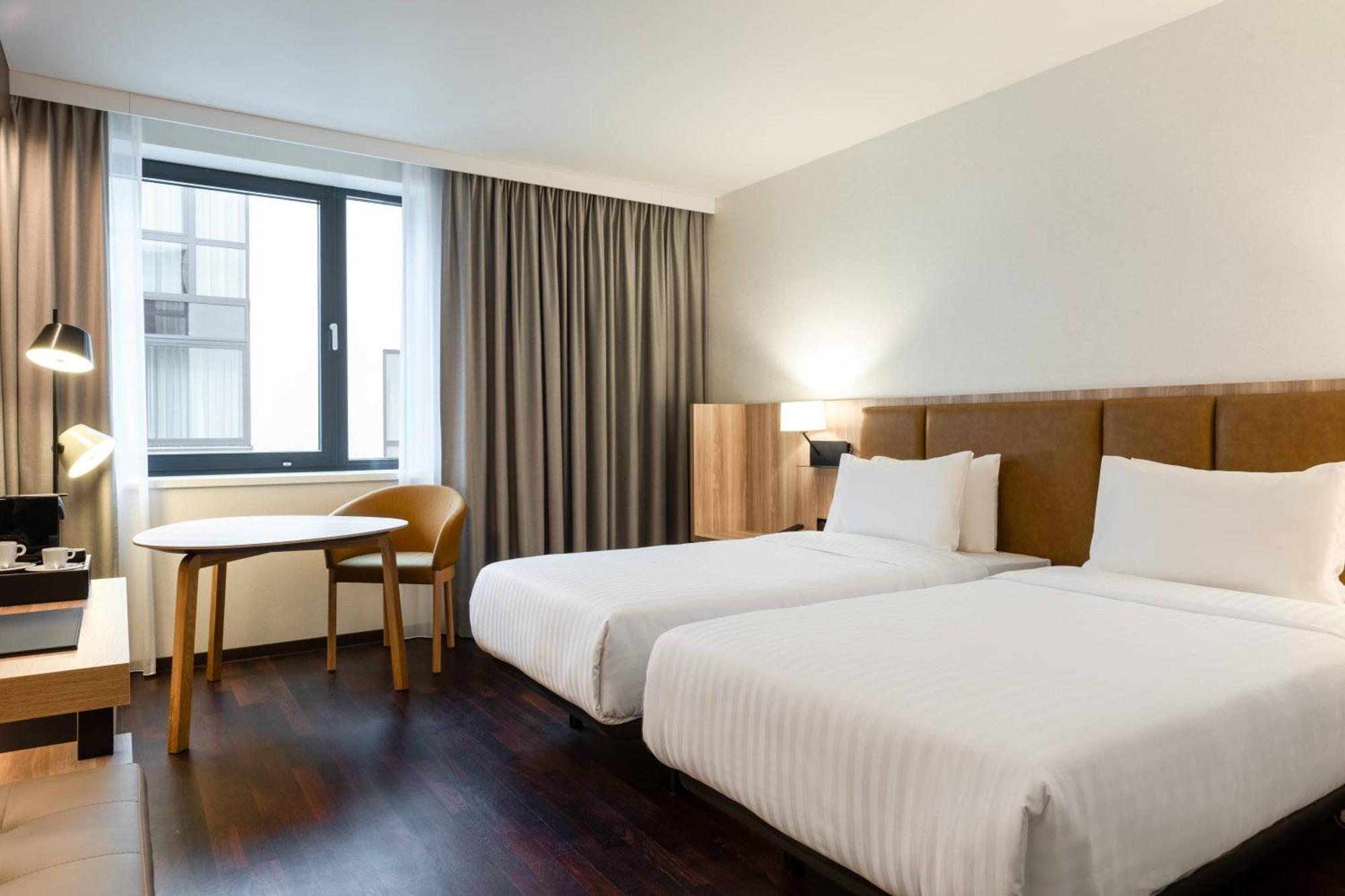 Standard Zweibettzimmer mit Blick auf den Innenhof