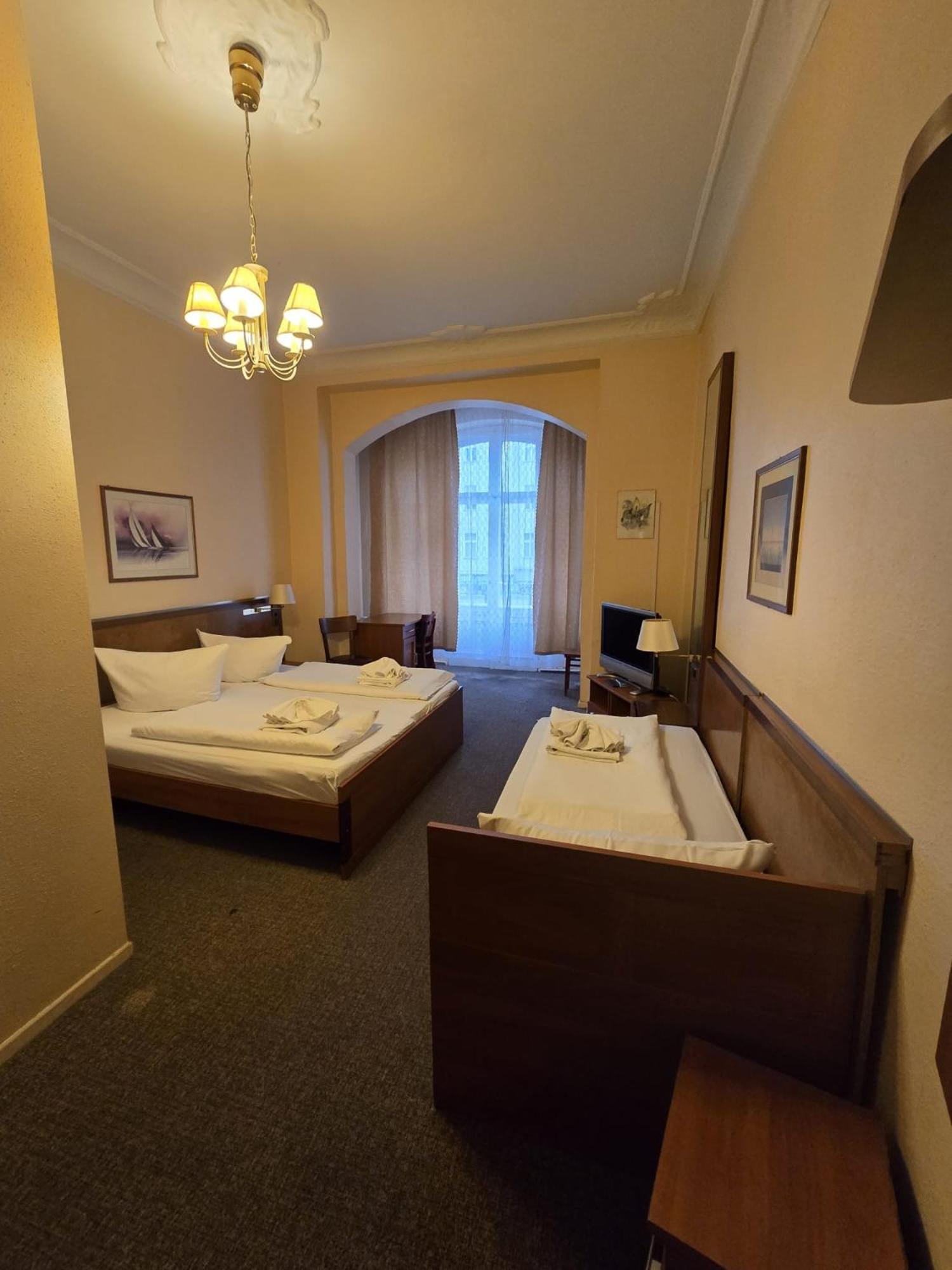 Dreibettzimmer
