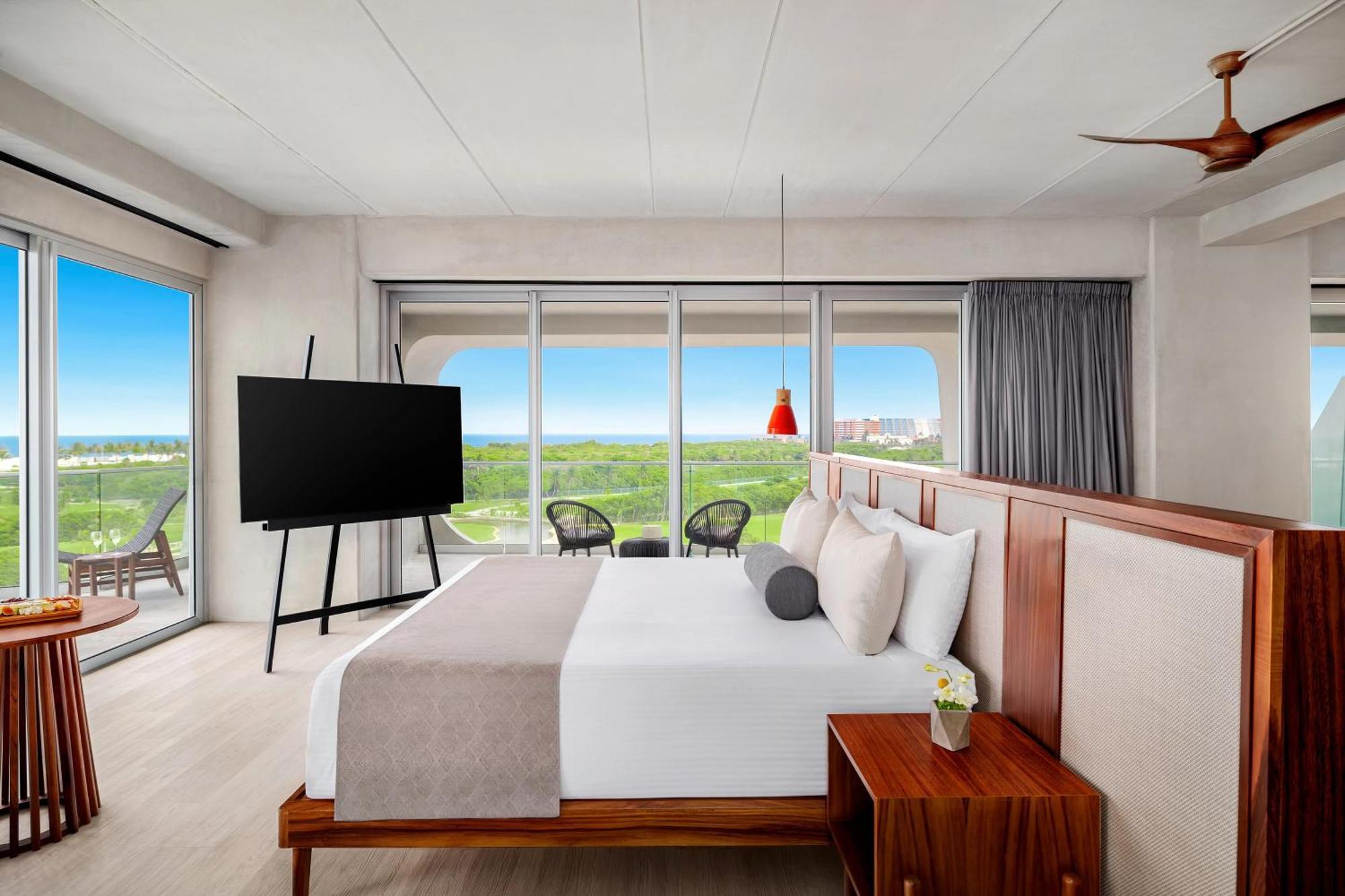Vantage Club Master Suite mit Kingsize-Bett und Golfblick