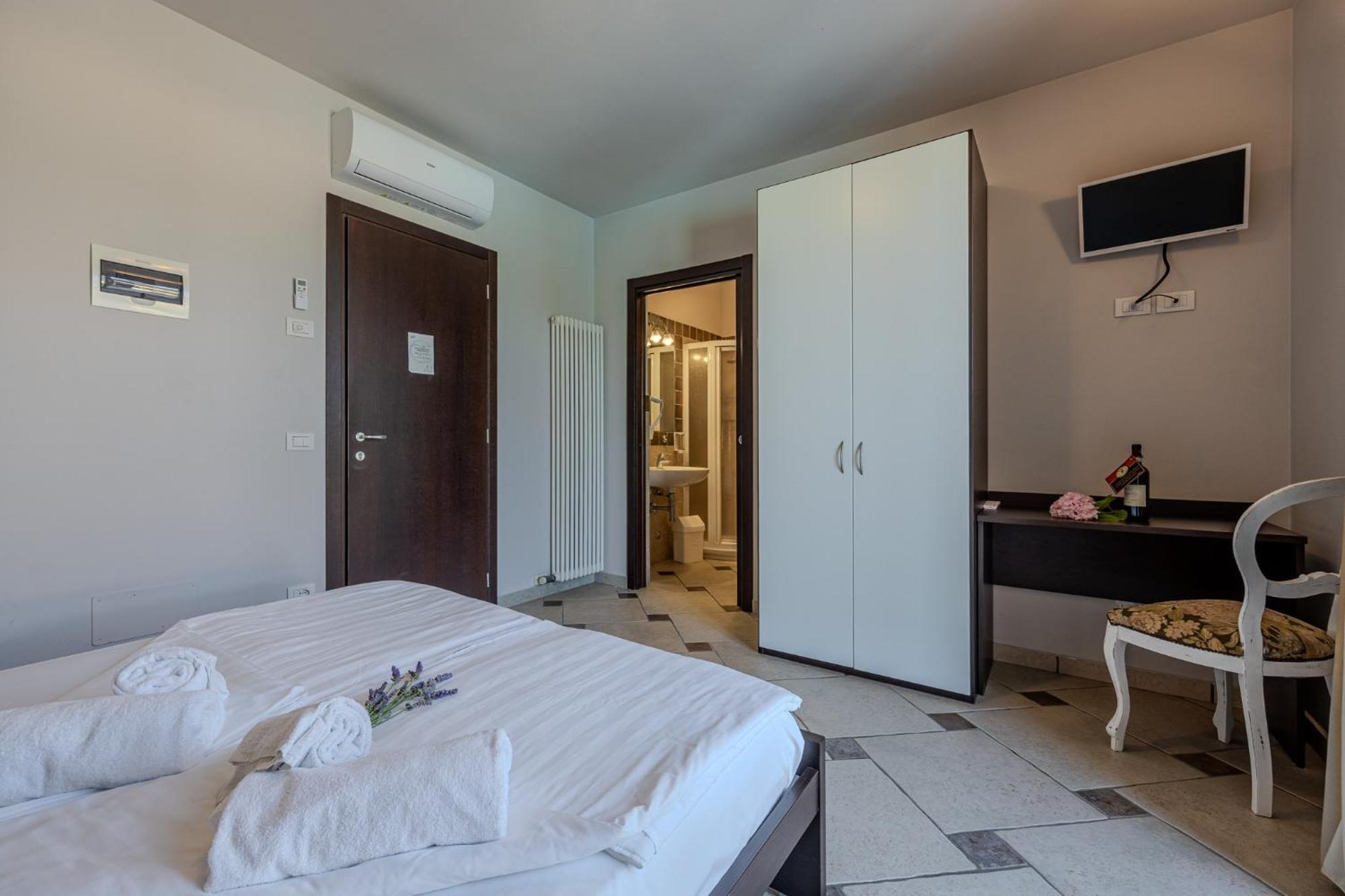 Doppelzimmer mit Poolblick