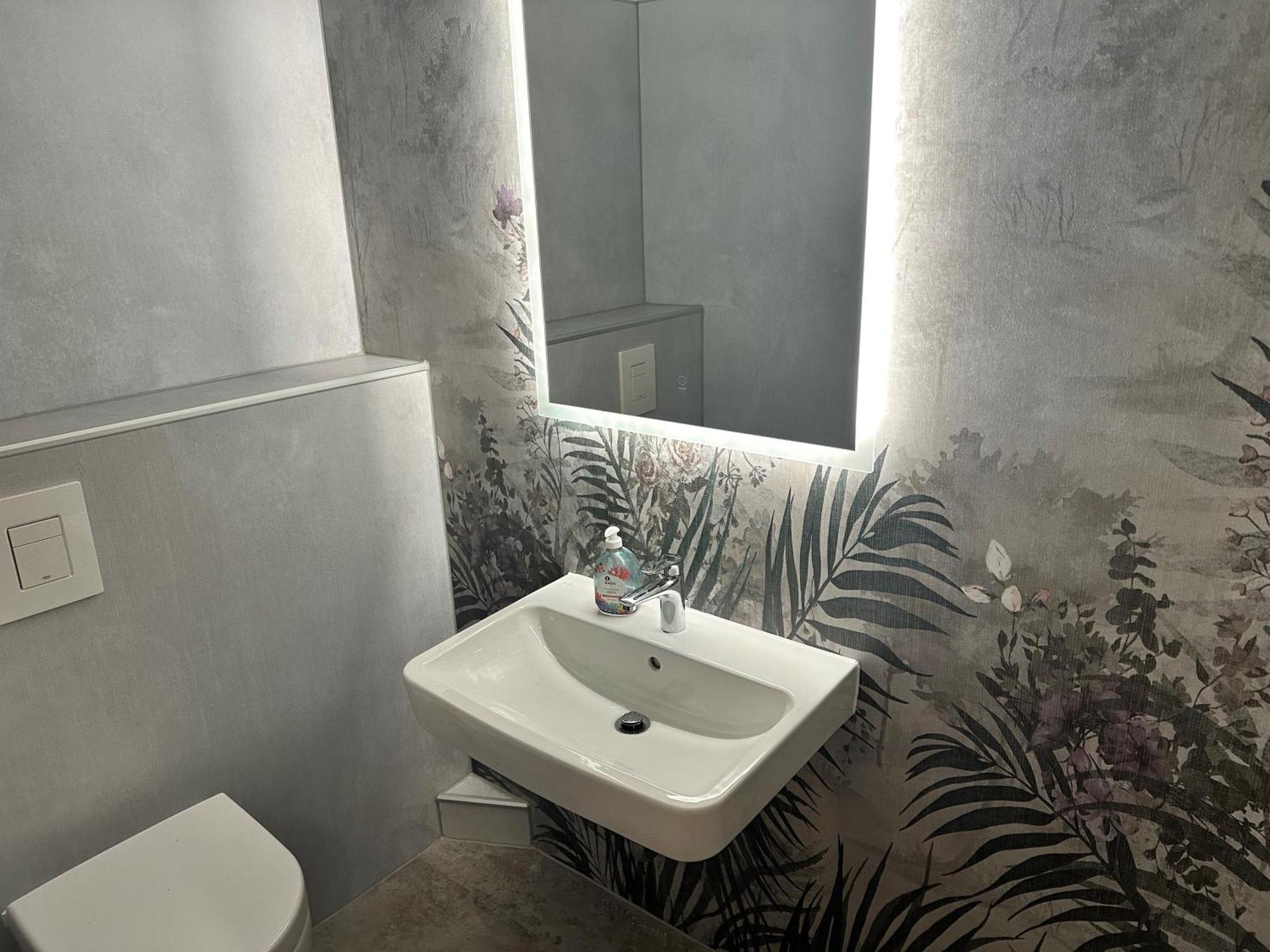 Familiensuite mit Balkon