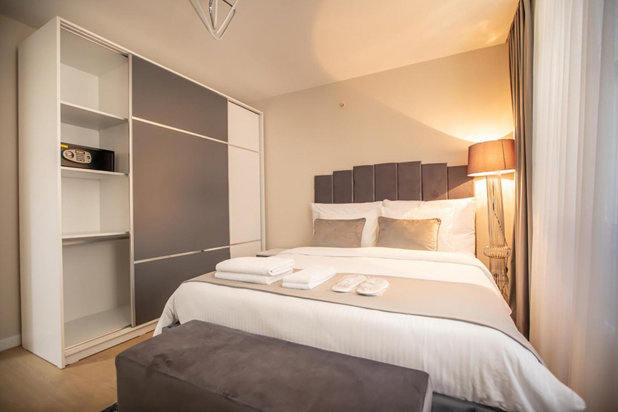 Executive Aparthotel mit 1 Kingsize-Bett und 2 Einzelbetten