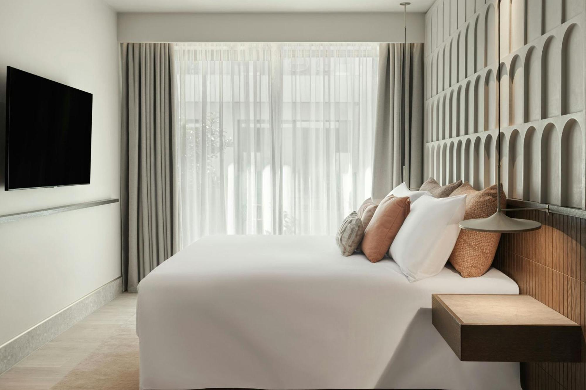 Classic Zimmer mit Kingsize-Bett, Stadtblick und teilweise mit Balkon