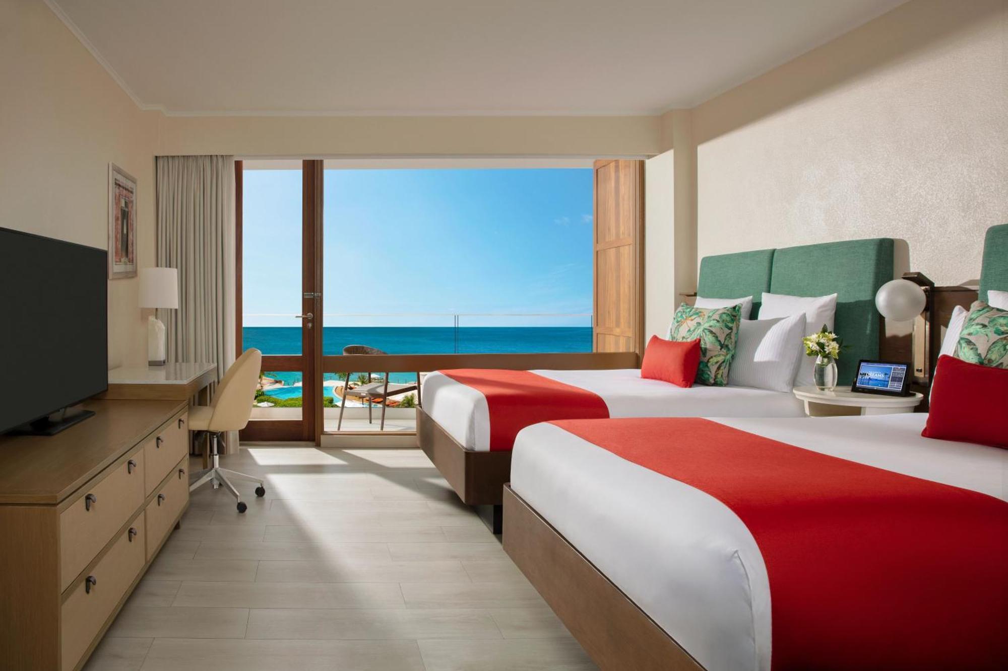 Deluxe Doppelzimmer mit Poolblick