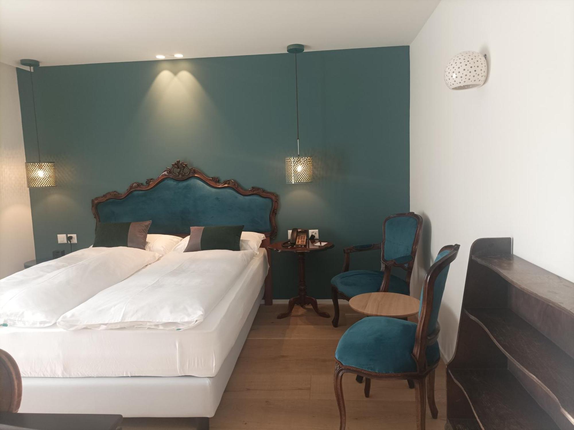 Zimmer mit Queensize-Bett