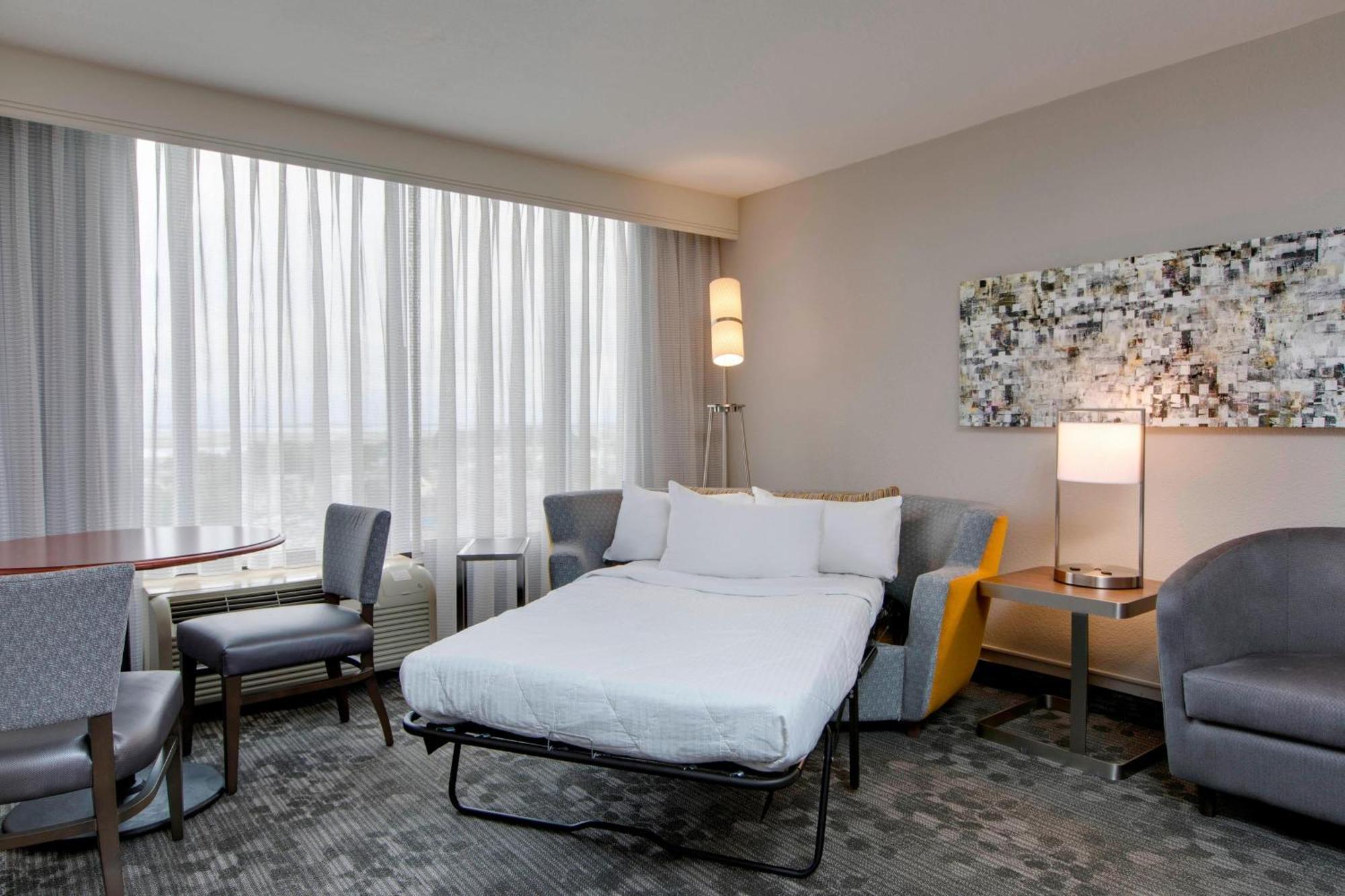 One-Bedroom King Suite with High Floor and Sofa Bed