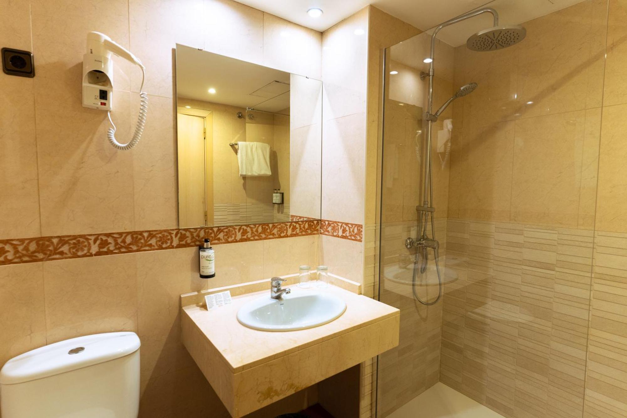 Standard Doppelzimmer mit Stadtblick