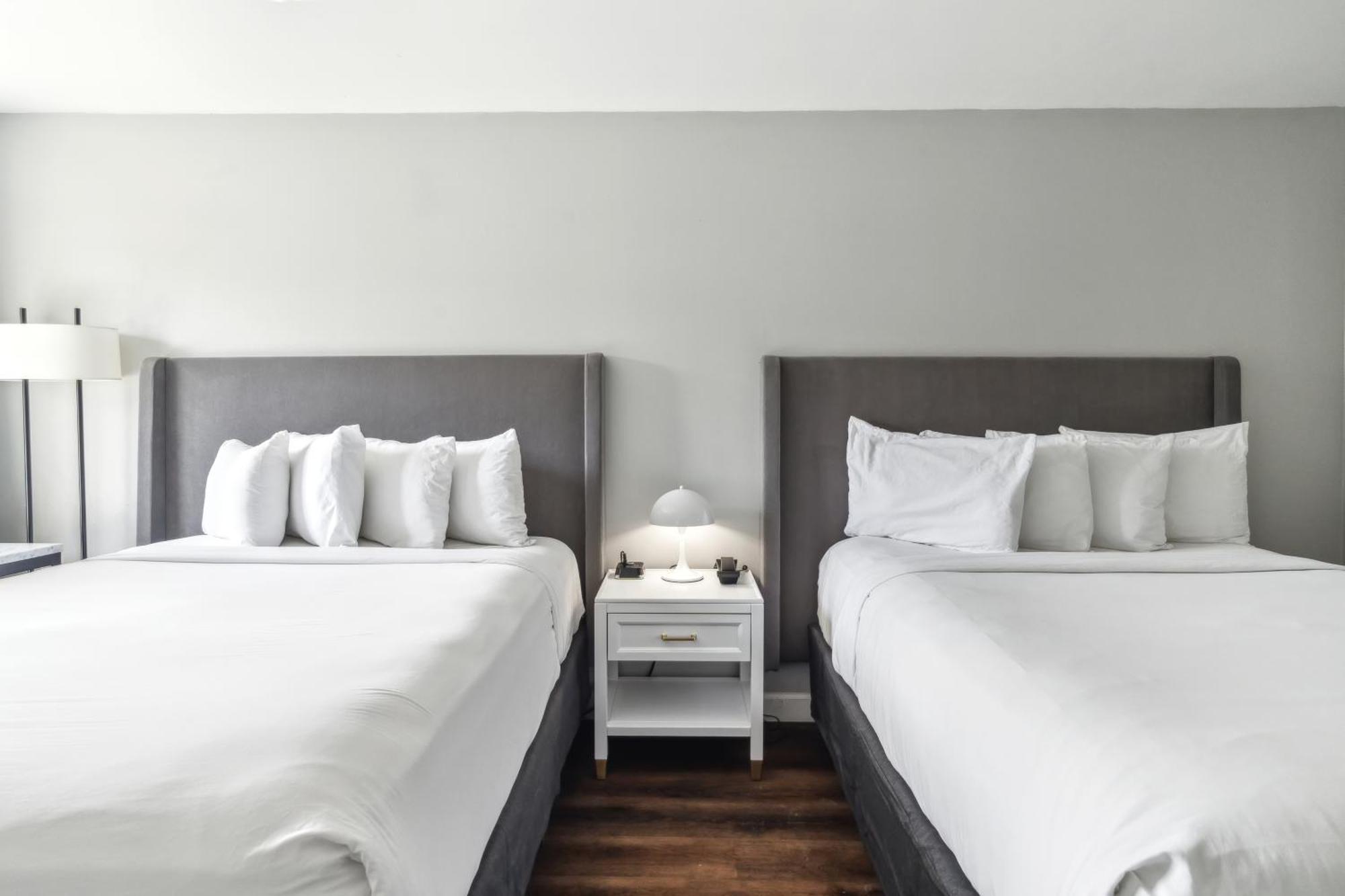 Double Queen Room
