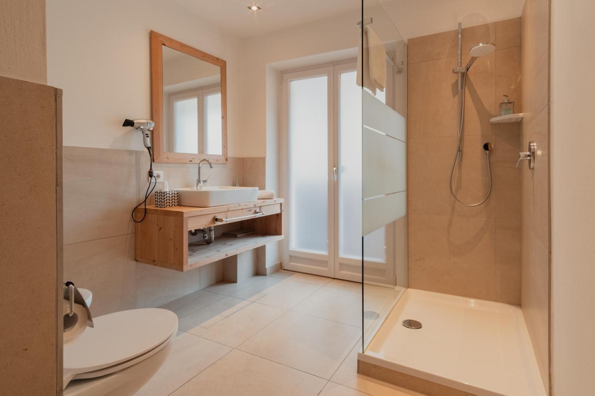 Doppelzimmer mit Balkon