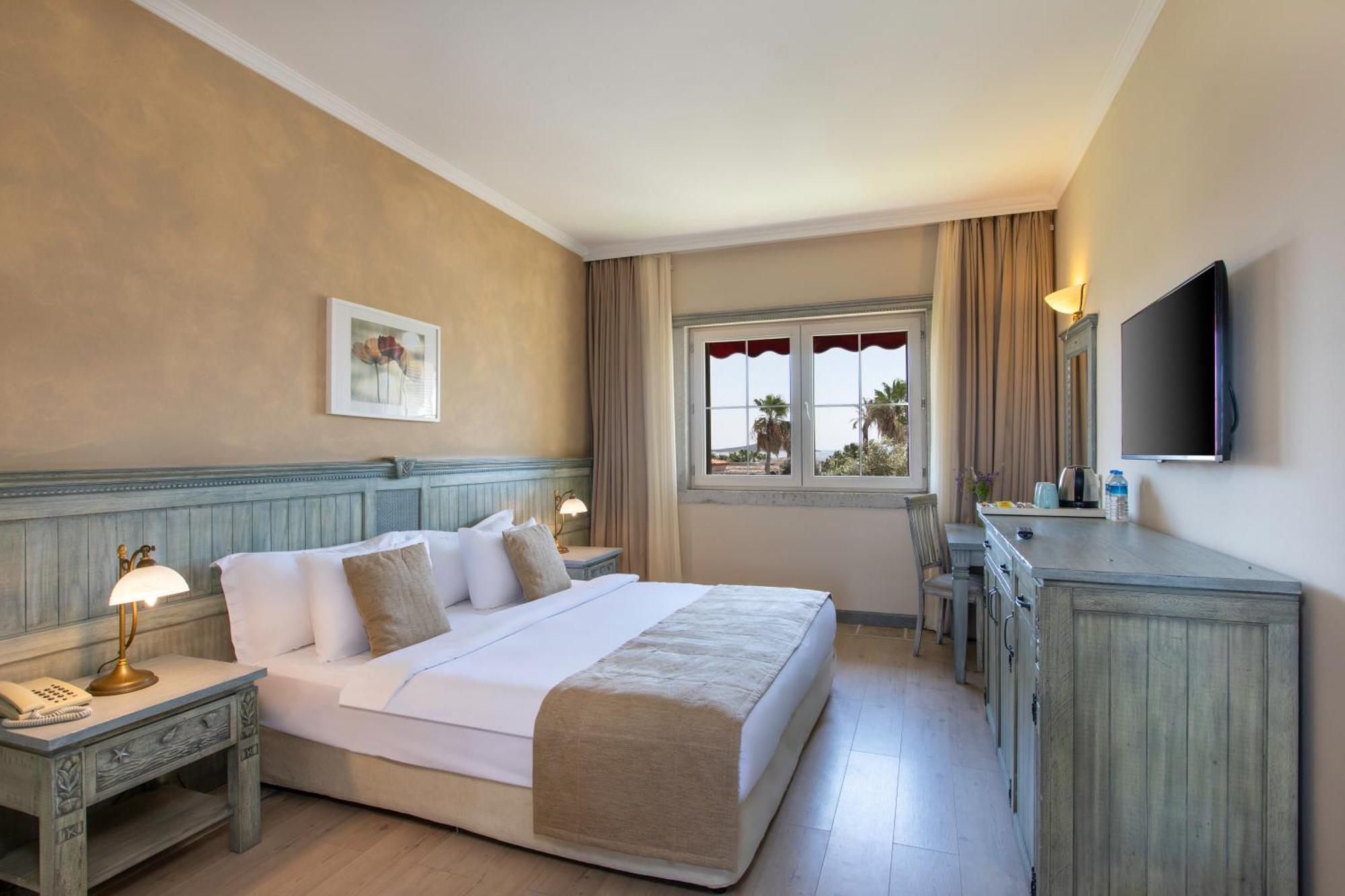 Deluxe Doppel-/Zweibettzimmer mit Gartenblick