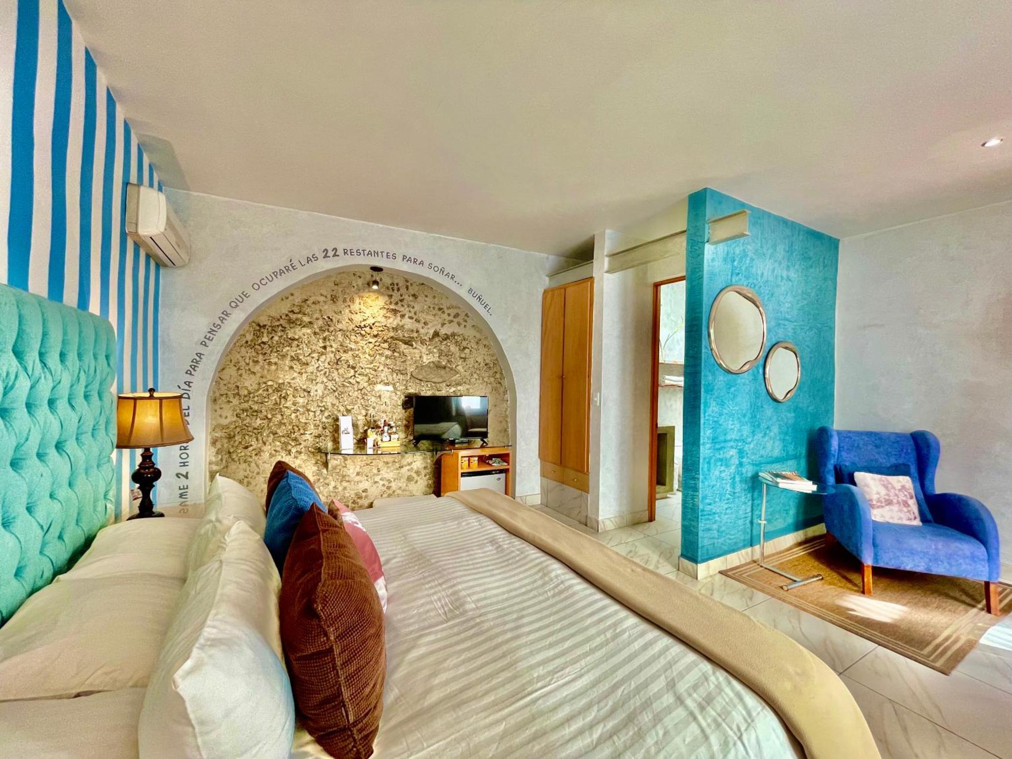 Zimmer mit Kingsize-Bett