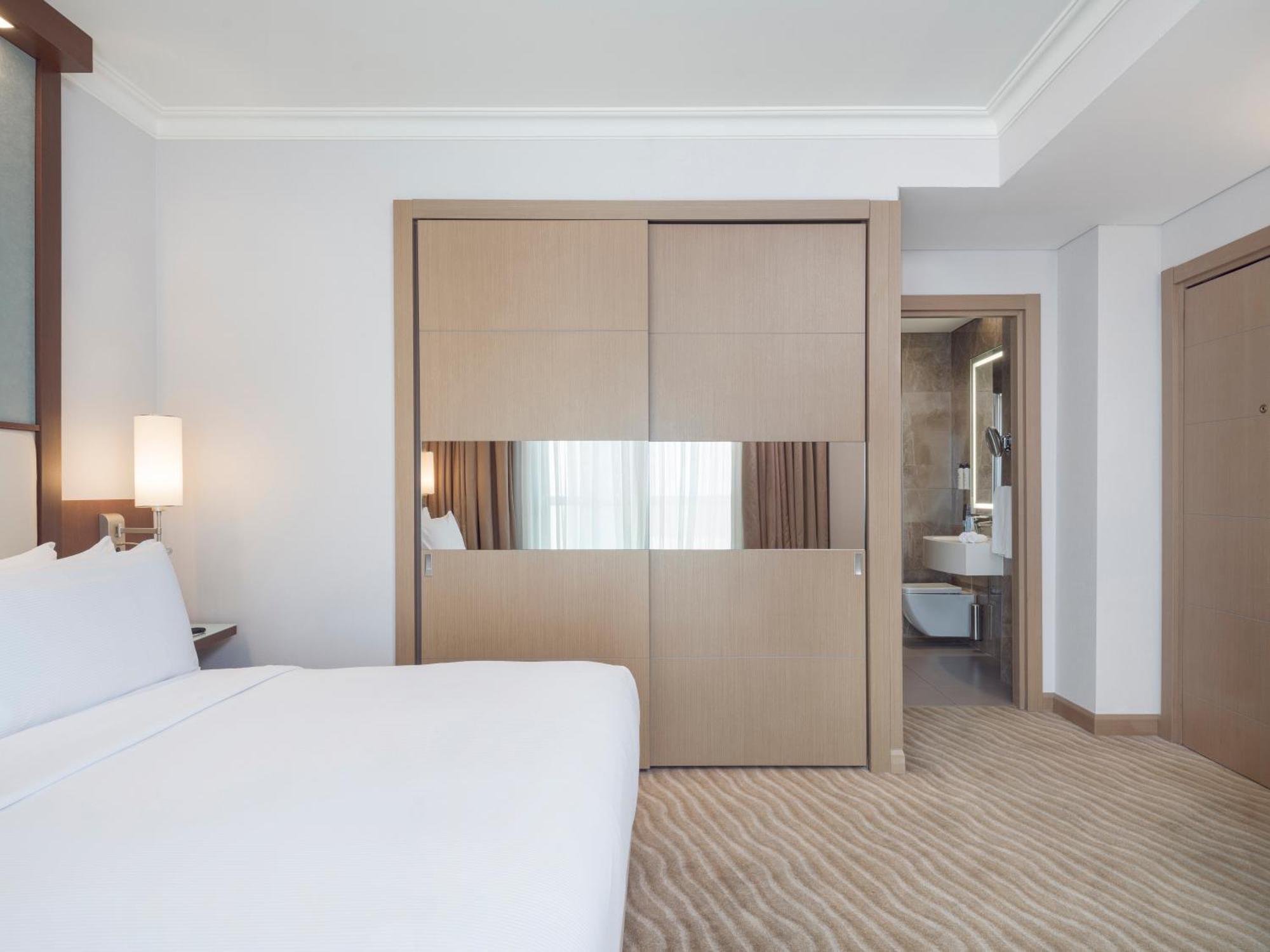 Superior King Room City View,1660419062:JPEG