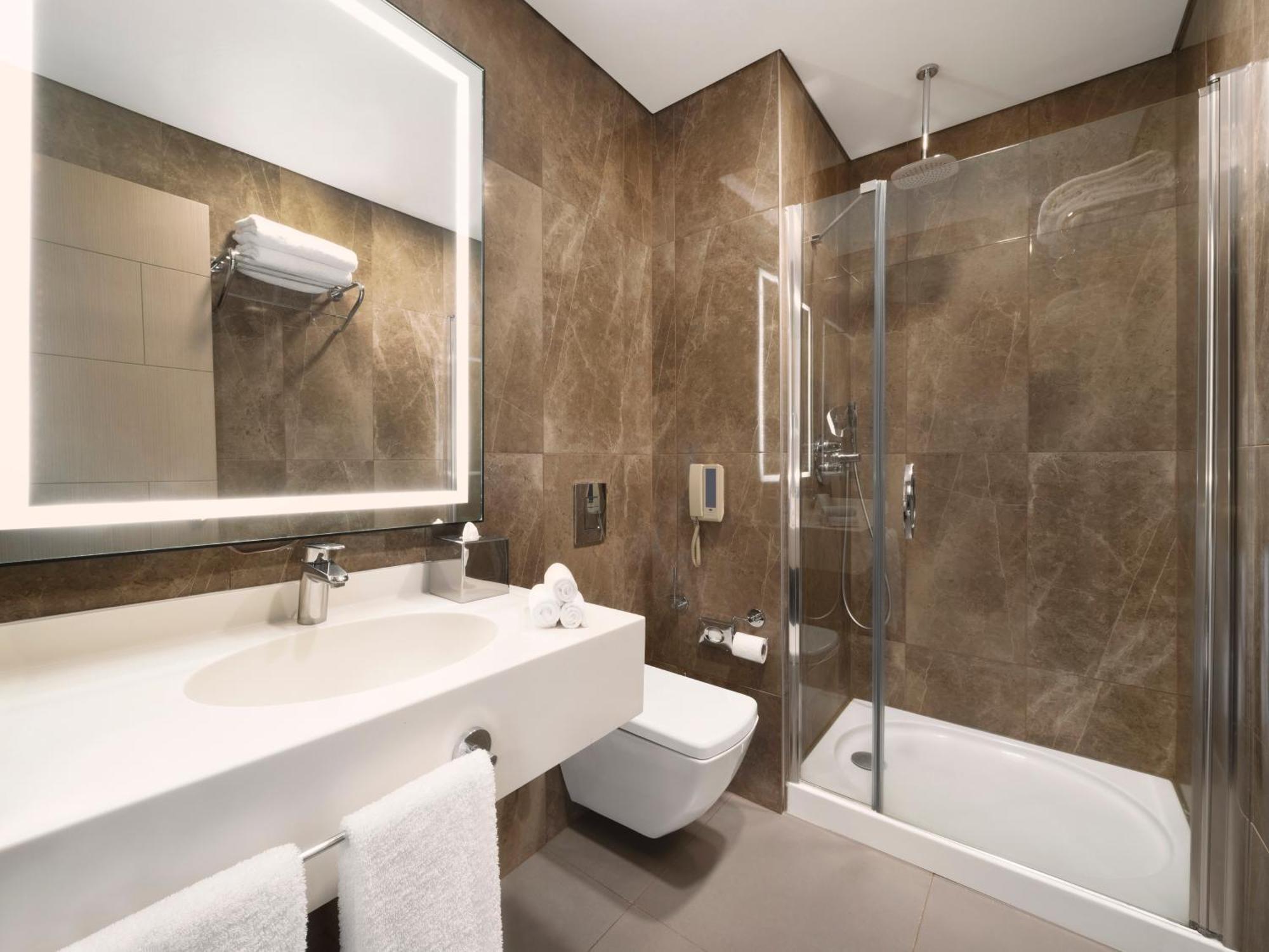 Executive Superior Zimmer mit Kingsize-Bett und Stadtblick