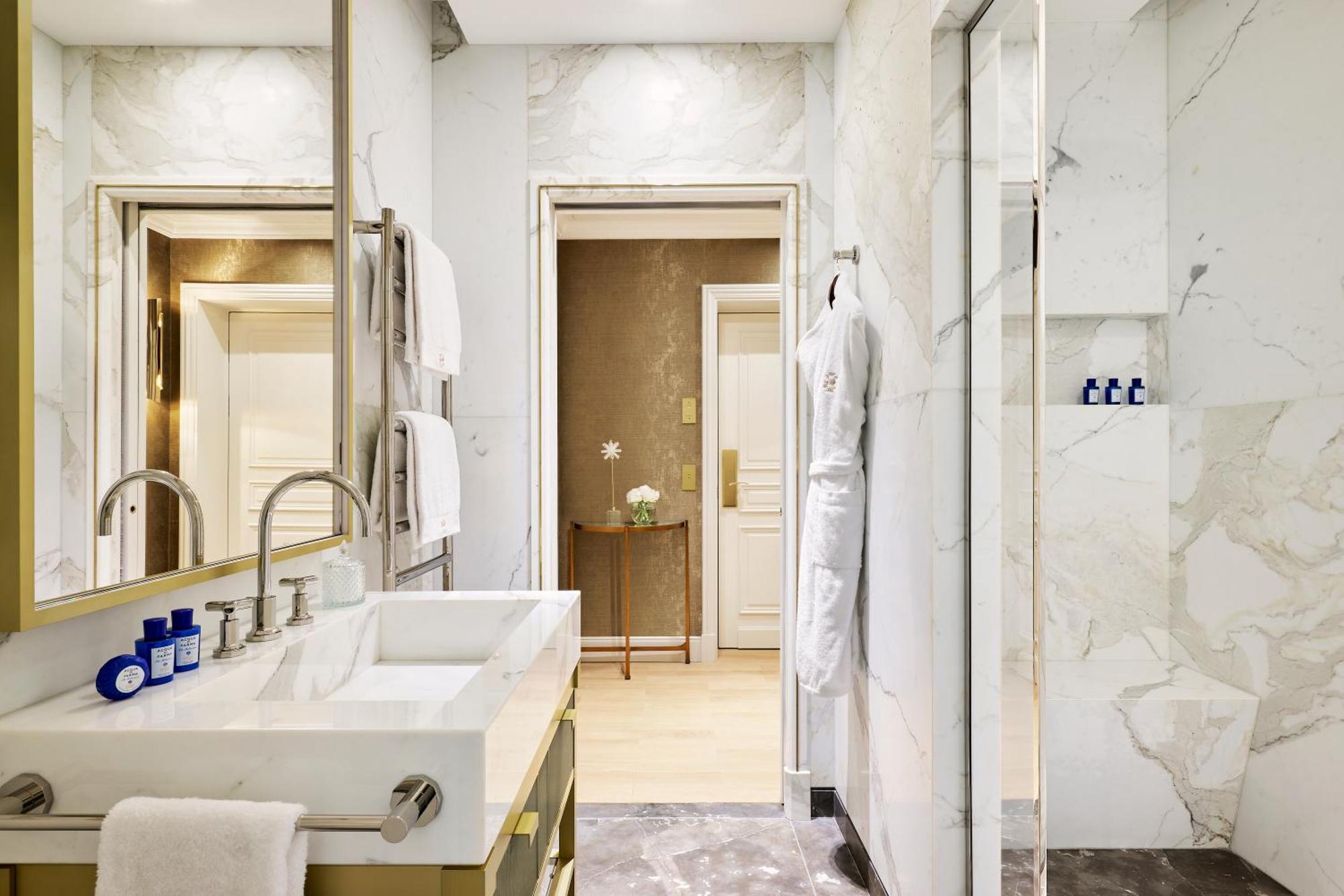 Exklusives Prestige Zimmer mit Blick auf die Stadt oder den Innenhof