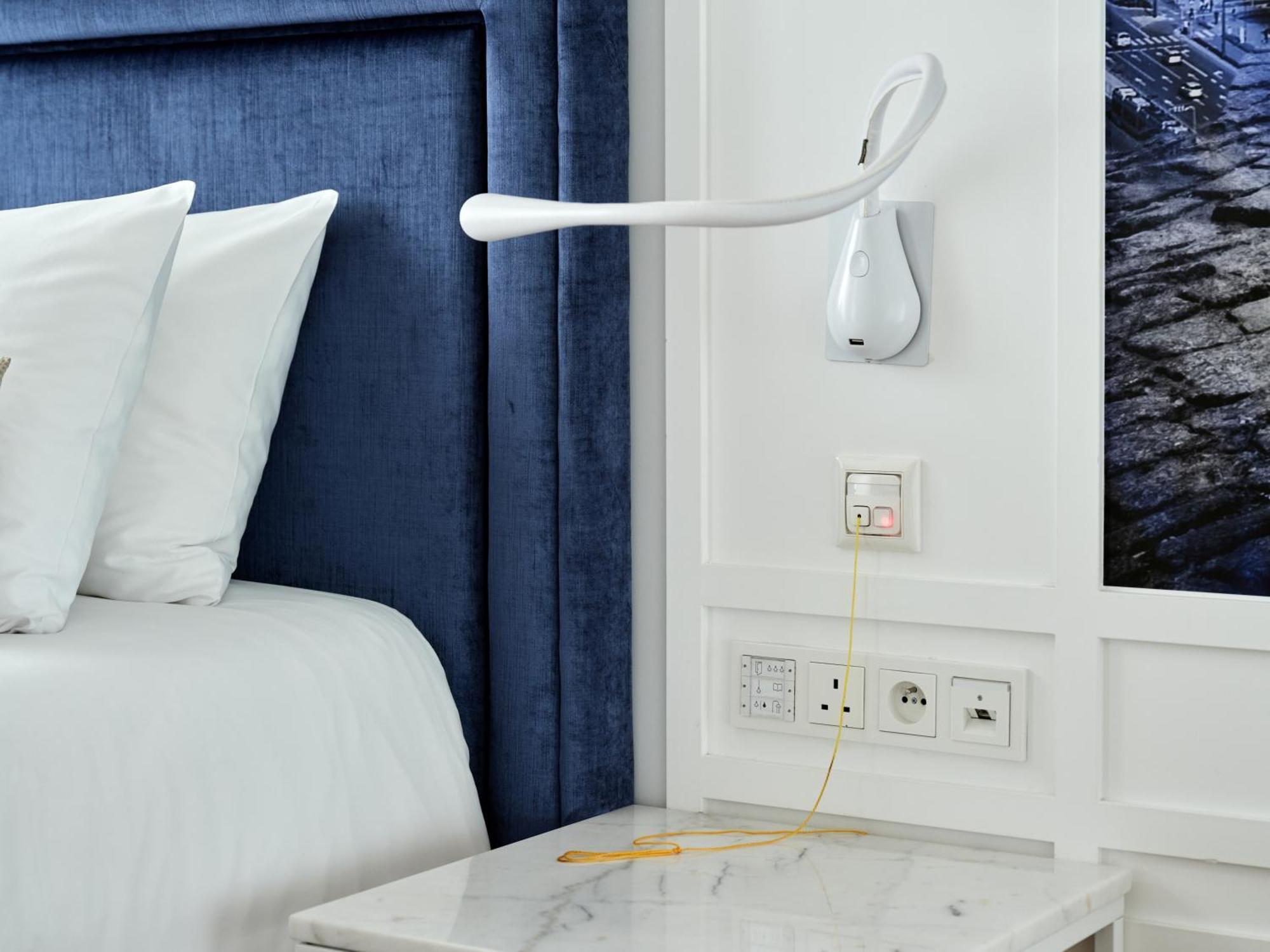Zimmer mit Queensize-Bett - rollstuhlgerechte Dusche für Gäste mit Mobilitätseinschränkungen, Nichtraucher