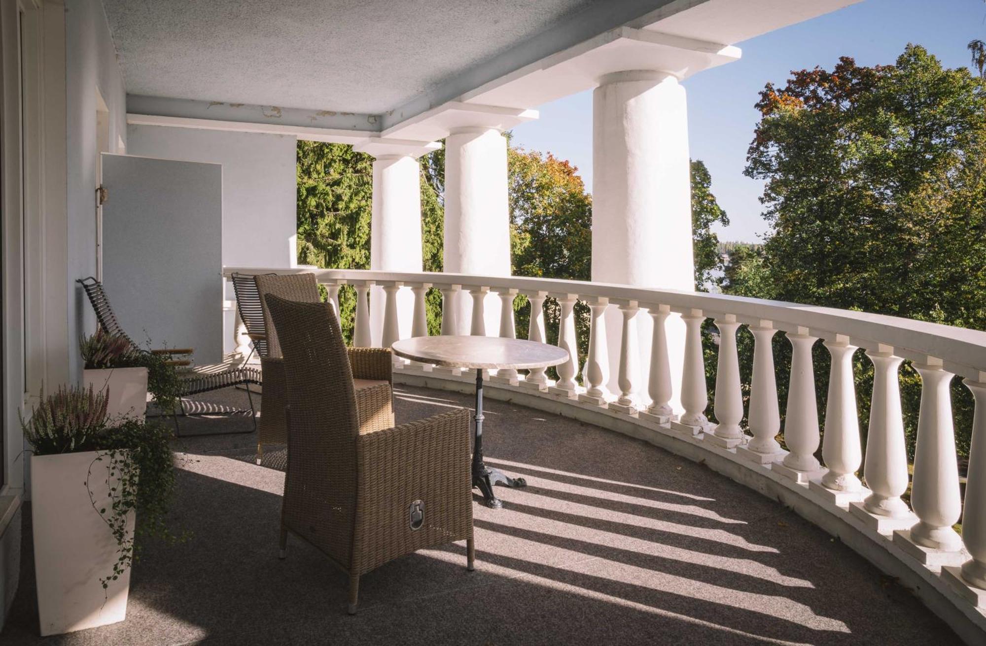 Manor Suite - Manor Building (Spa access included)
