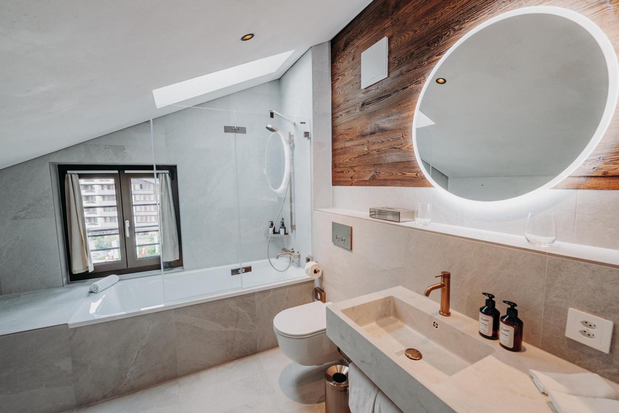 Chalet – Zweibettzimmer mit Gartenblick