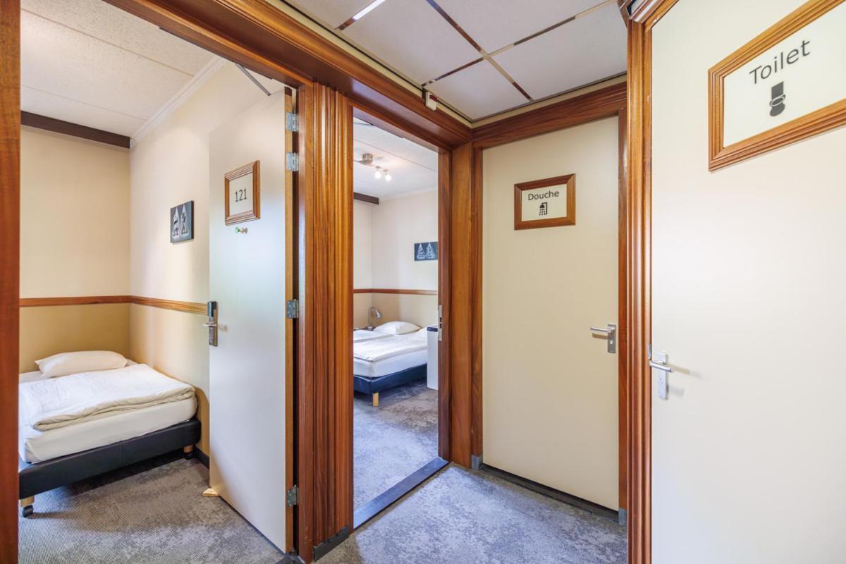 Einzelzimmer mit Gemeinschaftsbad