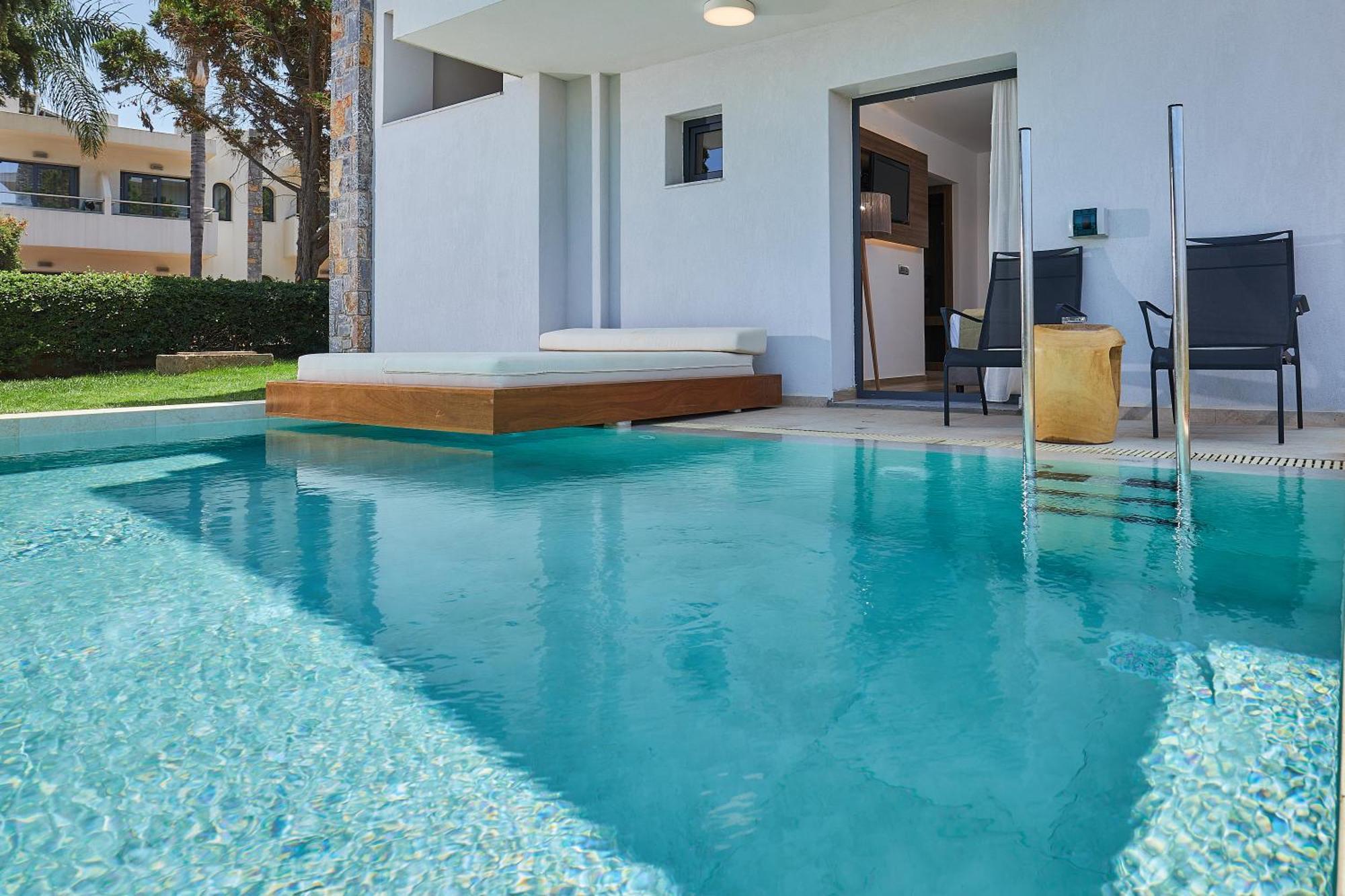 Superior Doppelzimmer mit eigenem Pool und Gartenblick
